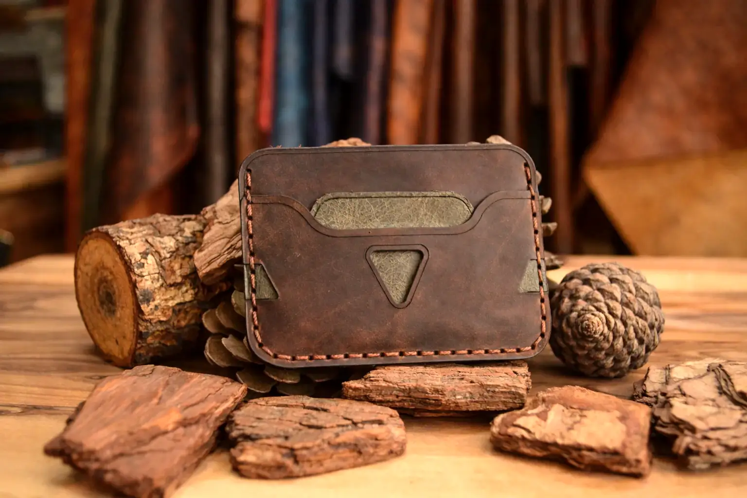 El Yapımı Deri Kartlıklar