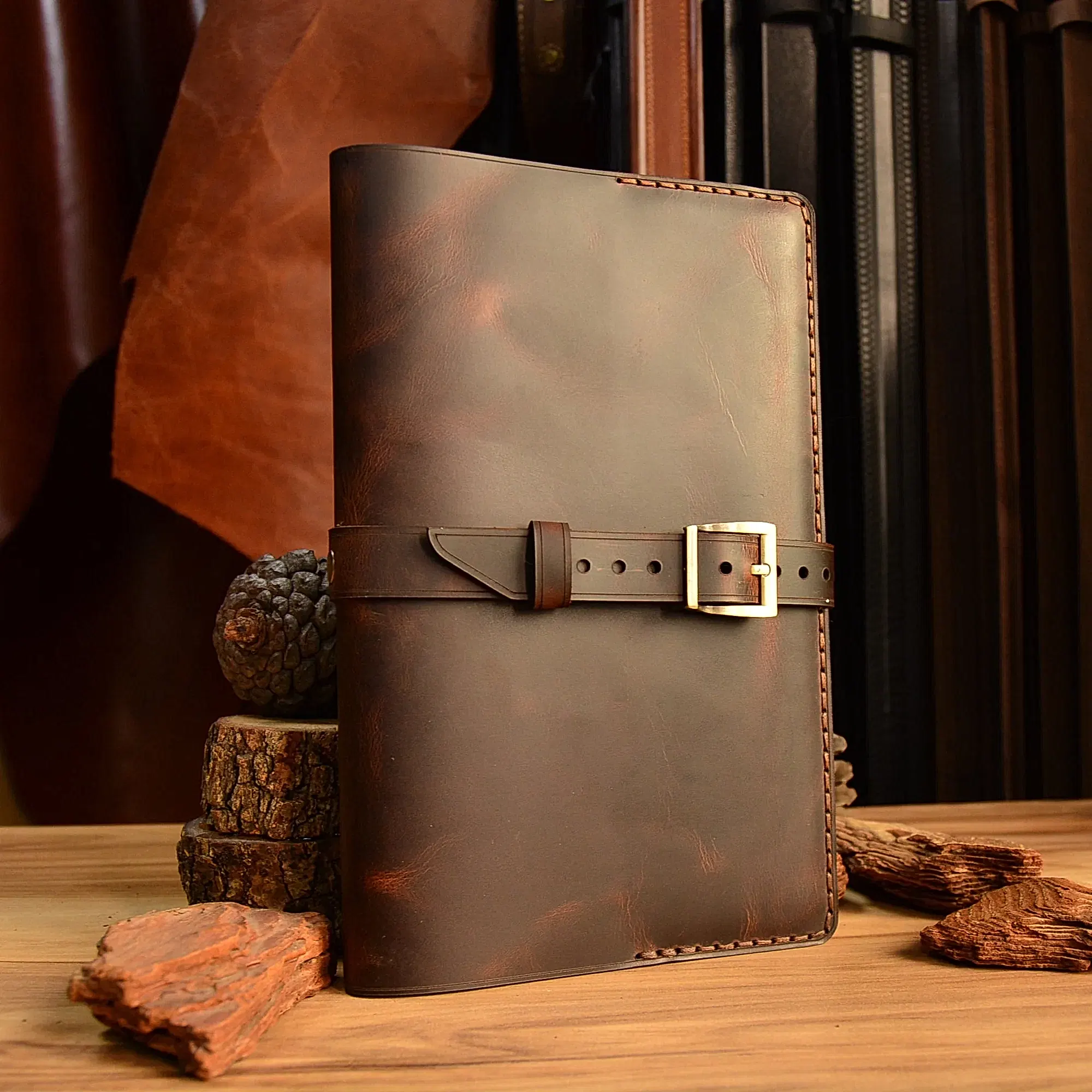 Hakiki Deri Ajanda Kılıfı V-7 El Dikişi Tokalı 16x22