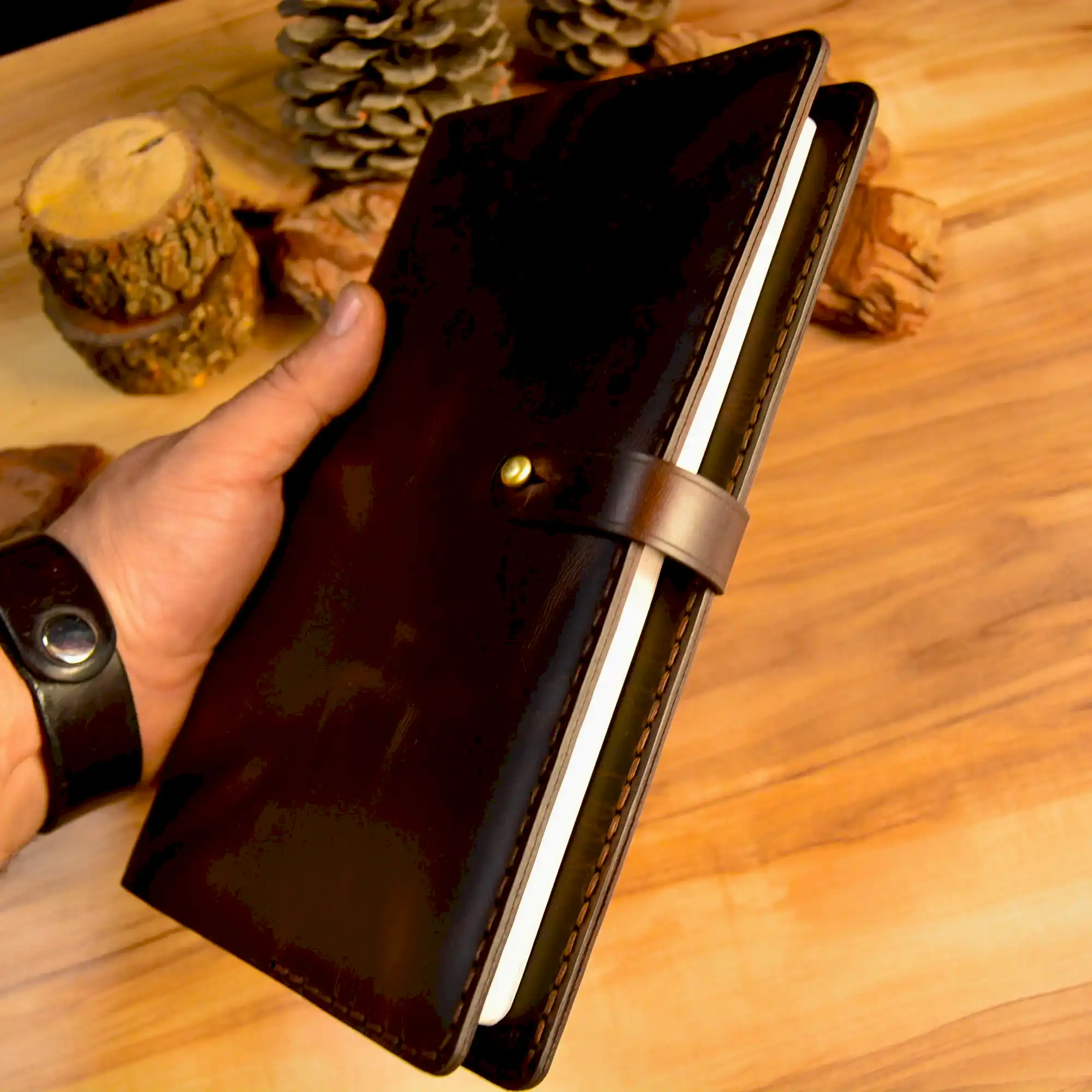 Hakiki Deri Ajanda Kılıfı V-8 El Dikişi 16x22 Minimal