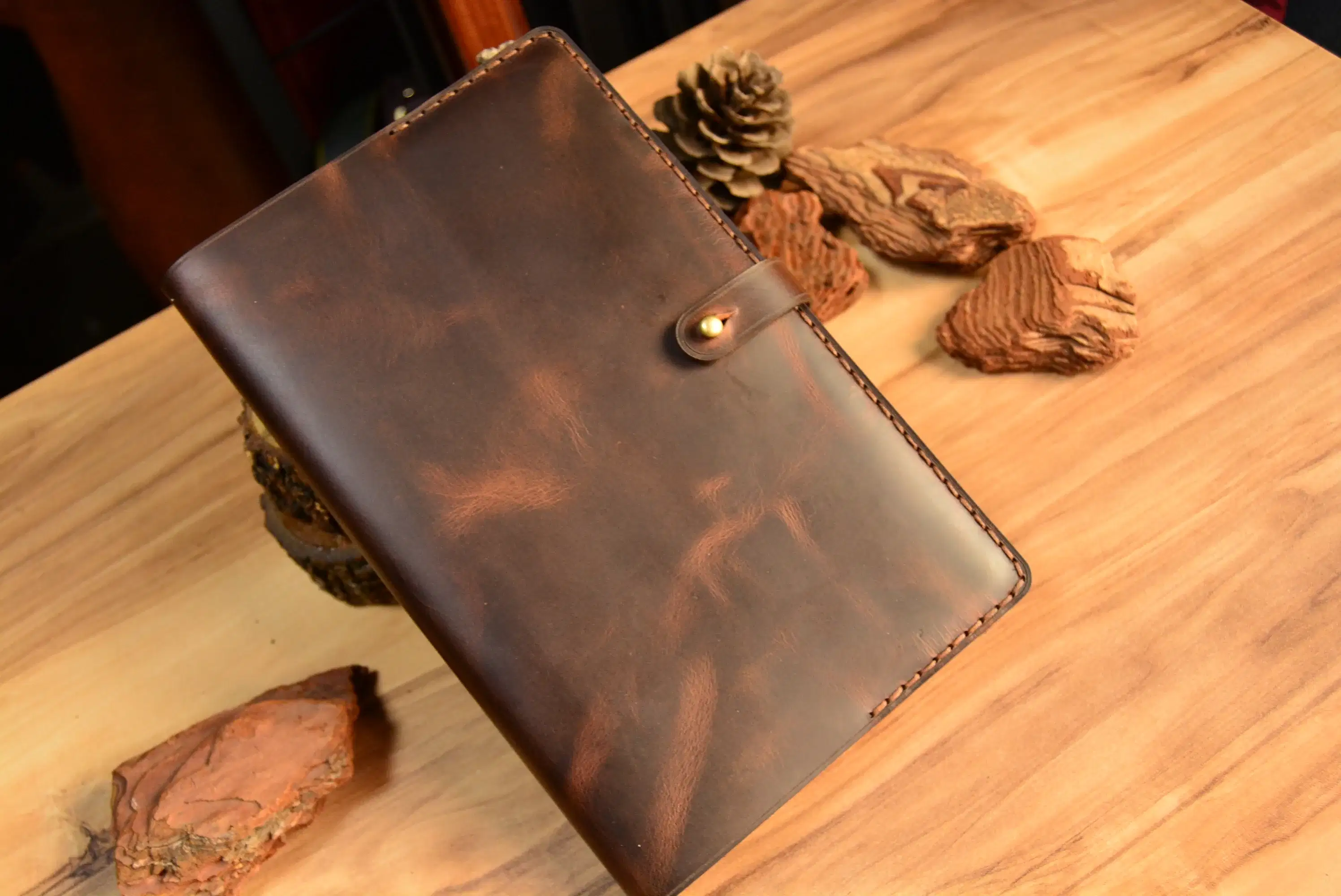 Hakiki Deri Ajanda Kılıfı V-8 El Dikişi 16x22 Minimal