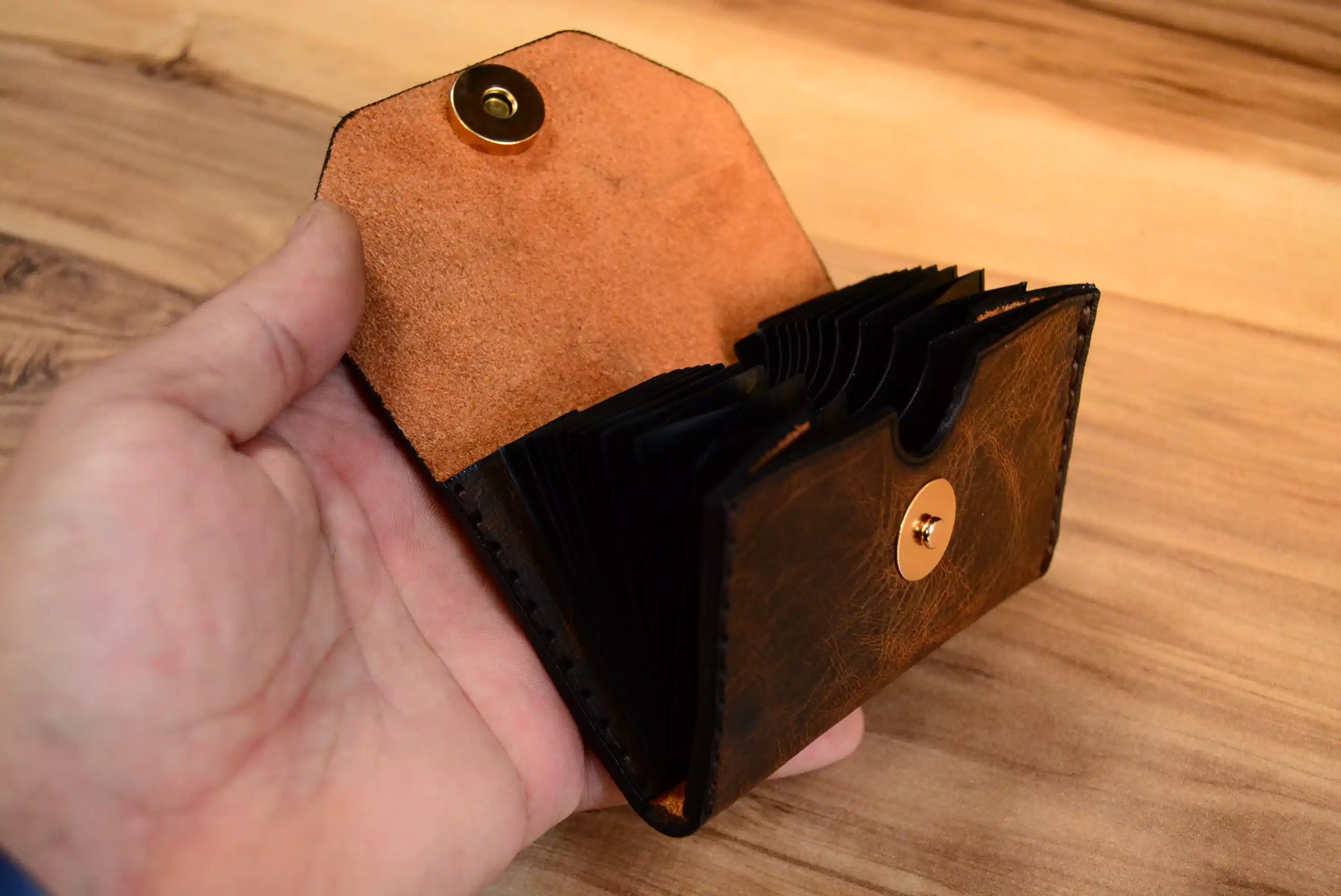 Akordiyon Kartlık Hakiki Deri El Yapımı