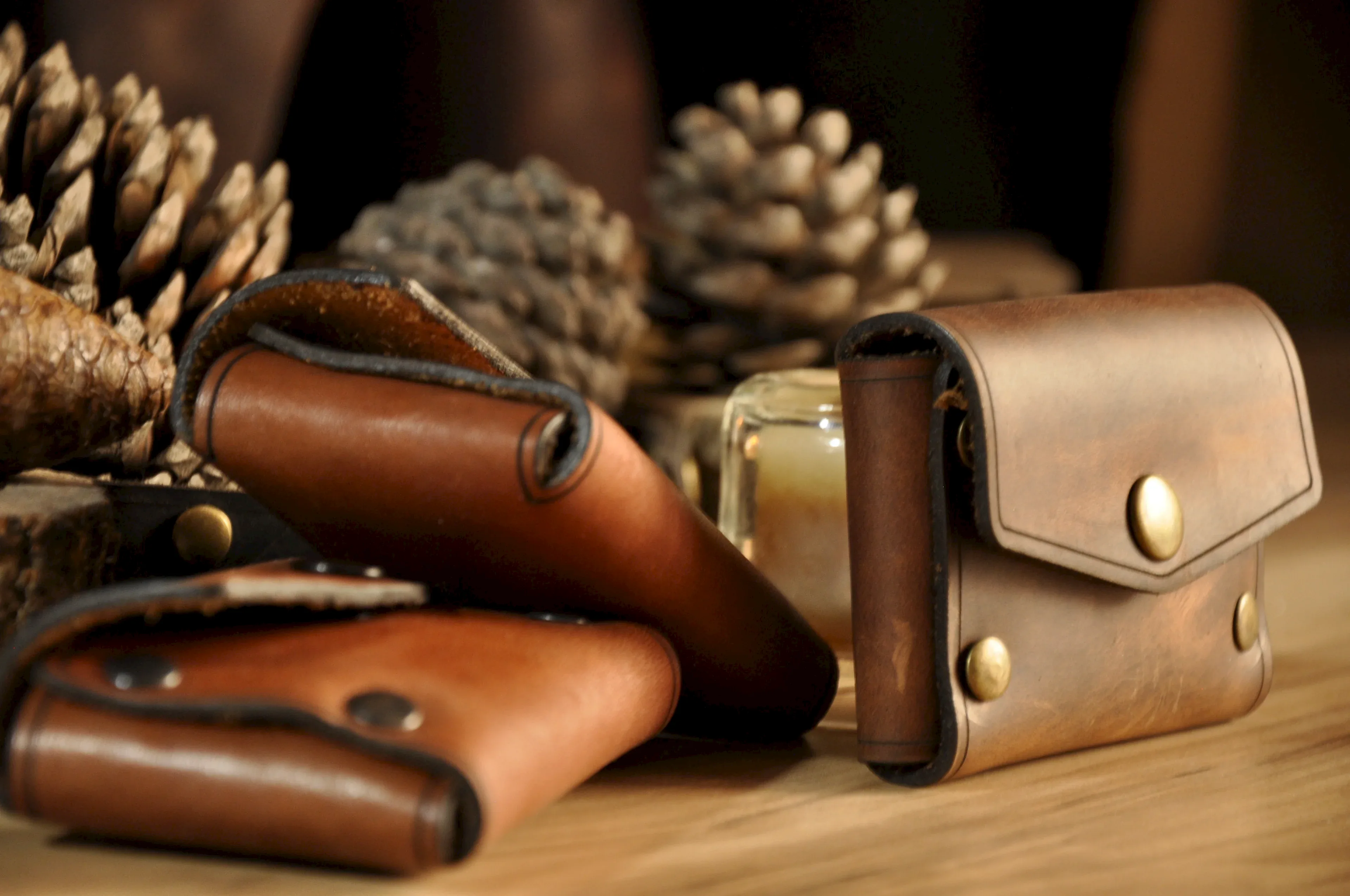 Arges V-1 Kartlık Dikişsiz Tasarım Hakiki Deri El Yapımı