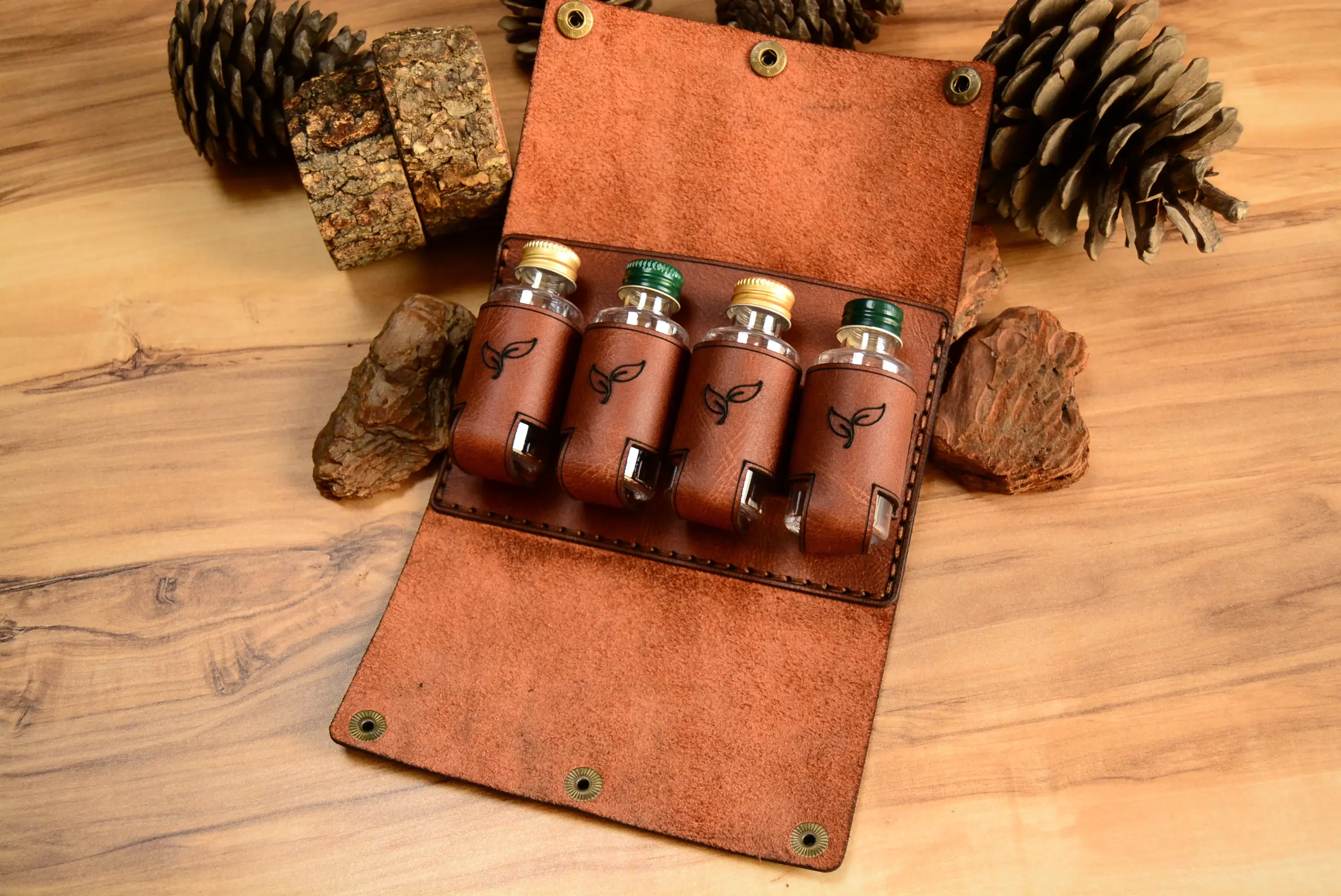 Deri Kamp & Piknik Baharatlık Seti Hakiki Deri El Dikişi 4’lü