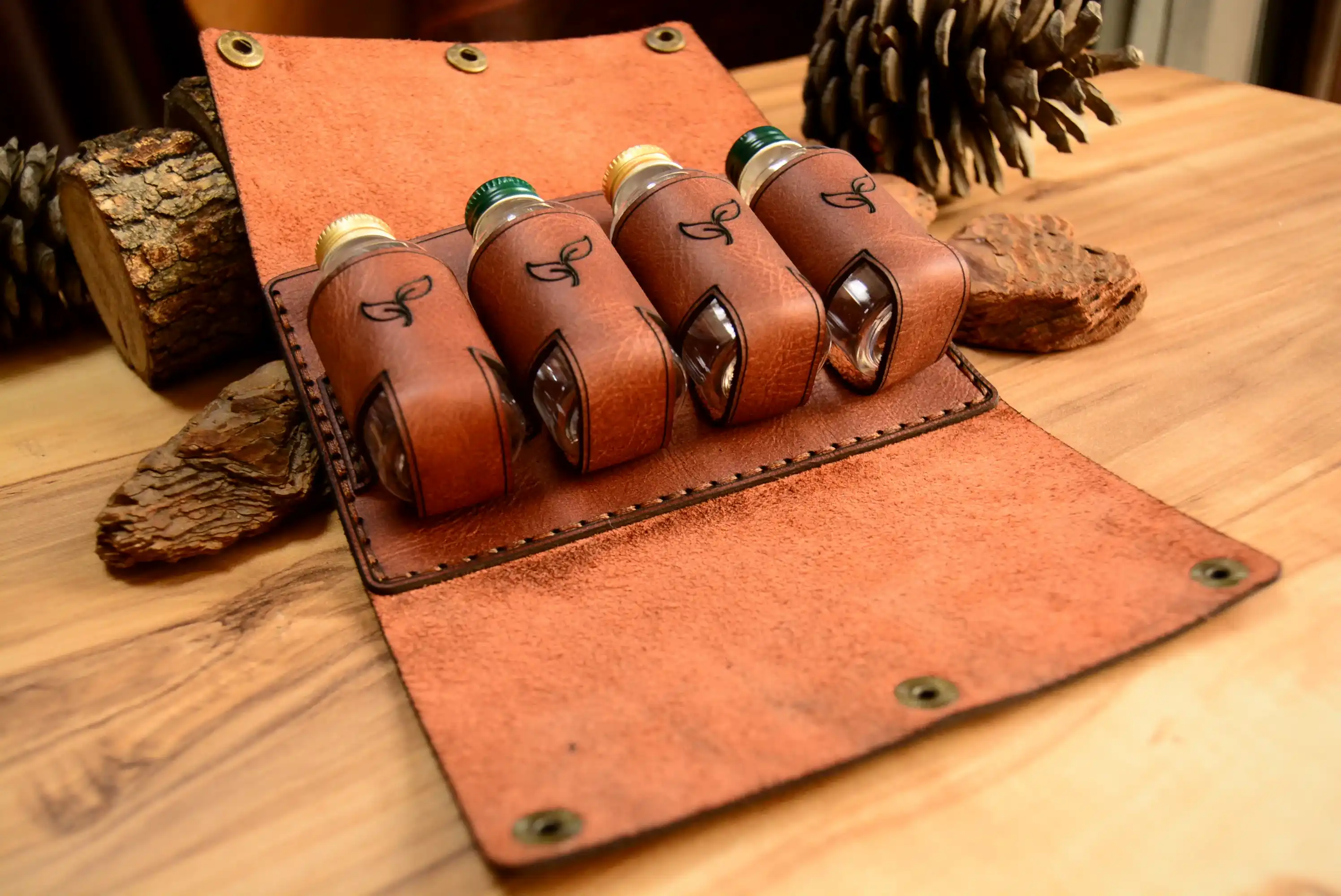 Deri Kamp & Piknik Baharatlık Seti Hakiki Deri El Dikişi 4’lü