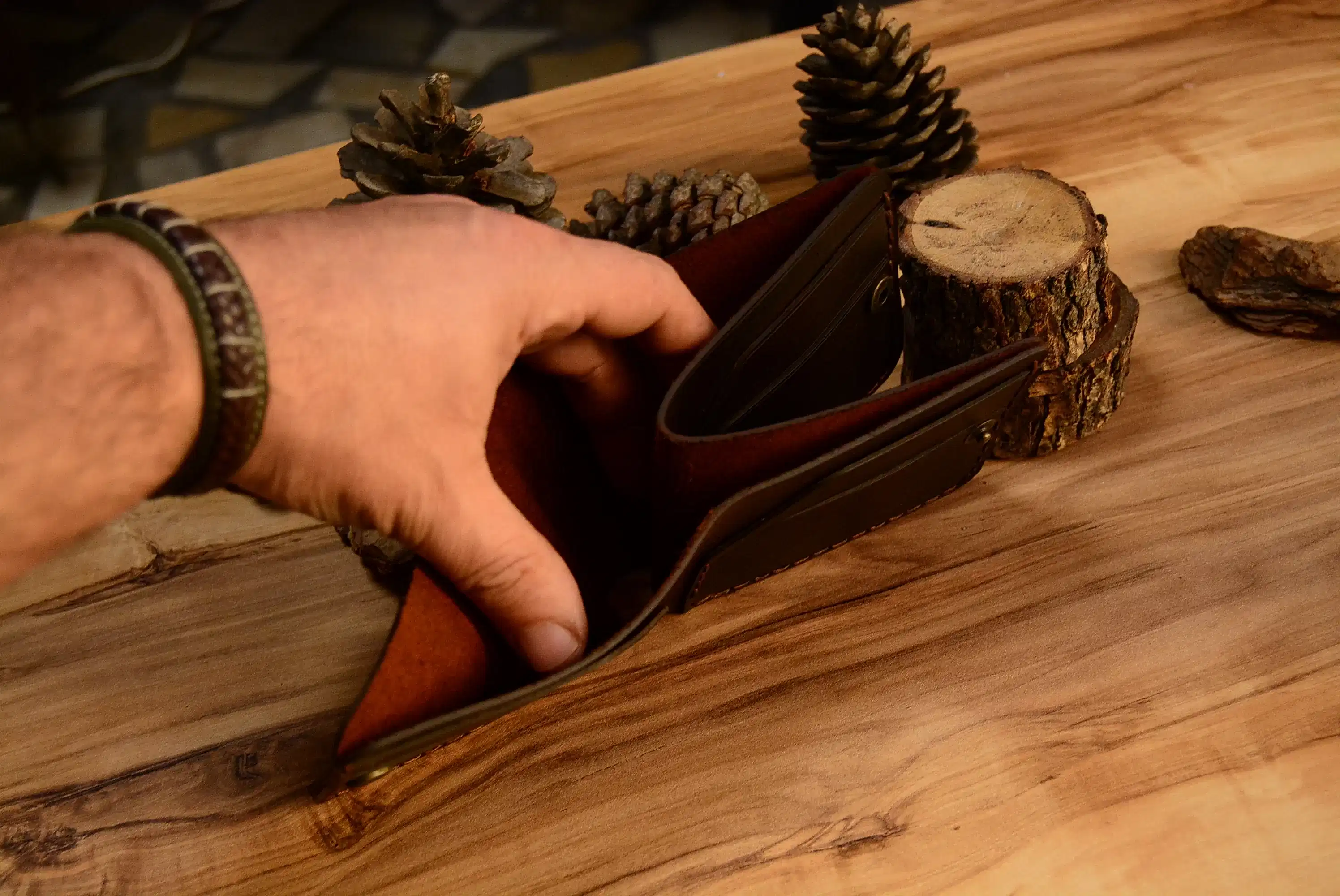 Cerberus Bifold Deri Cüzdan El Yapımı Hakiki Deri