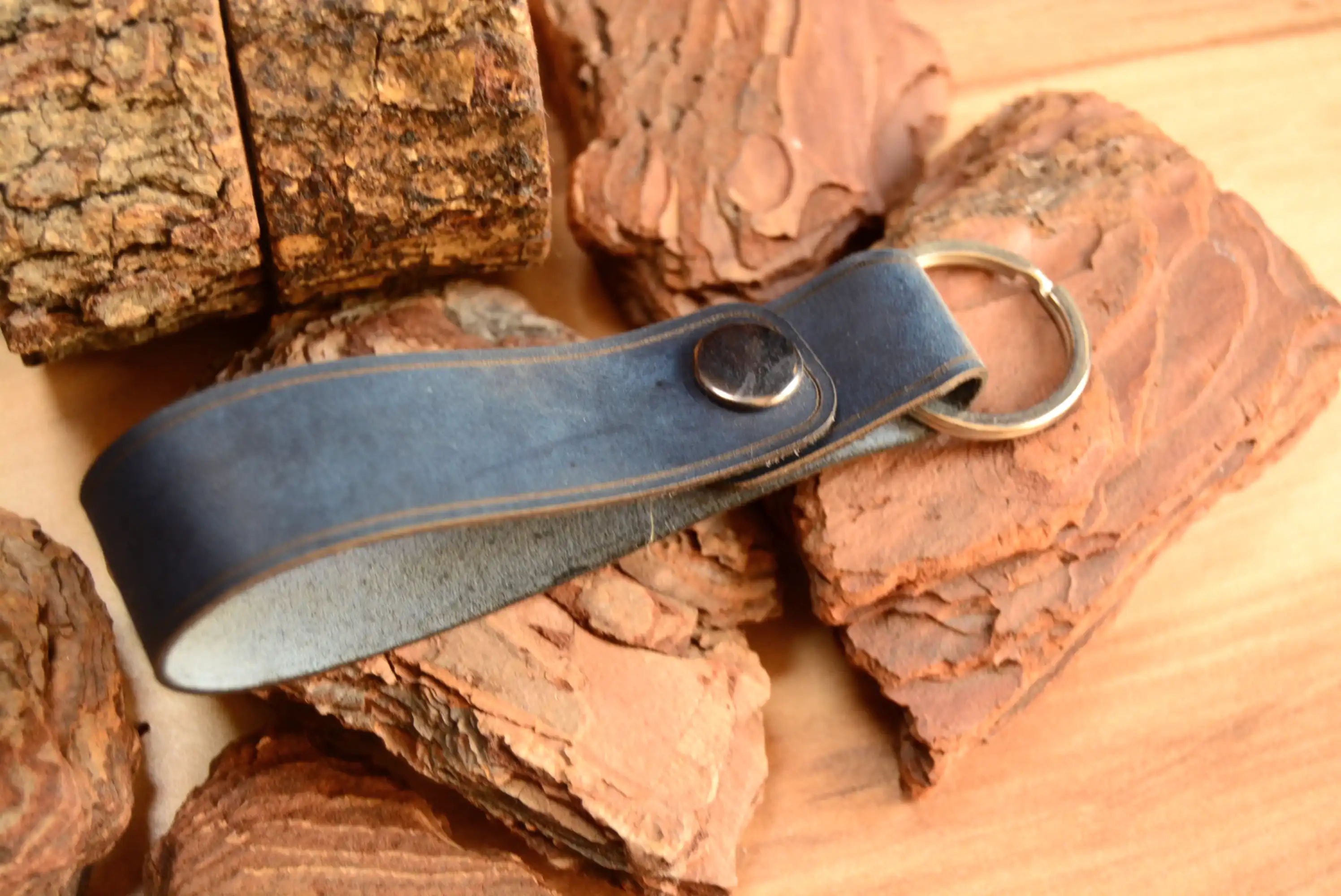 Deri Anahtarlık Hakiki Deri El Yapımı Çıtçıtlı Askılı