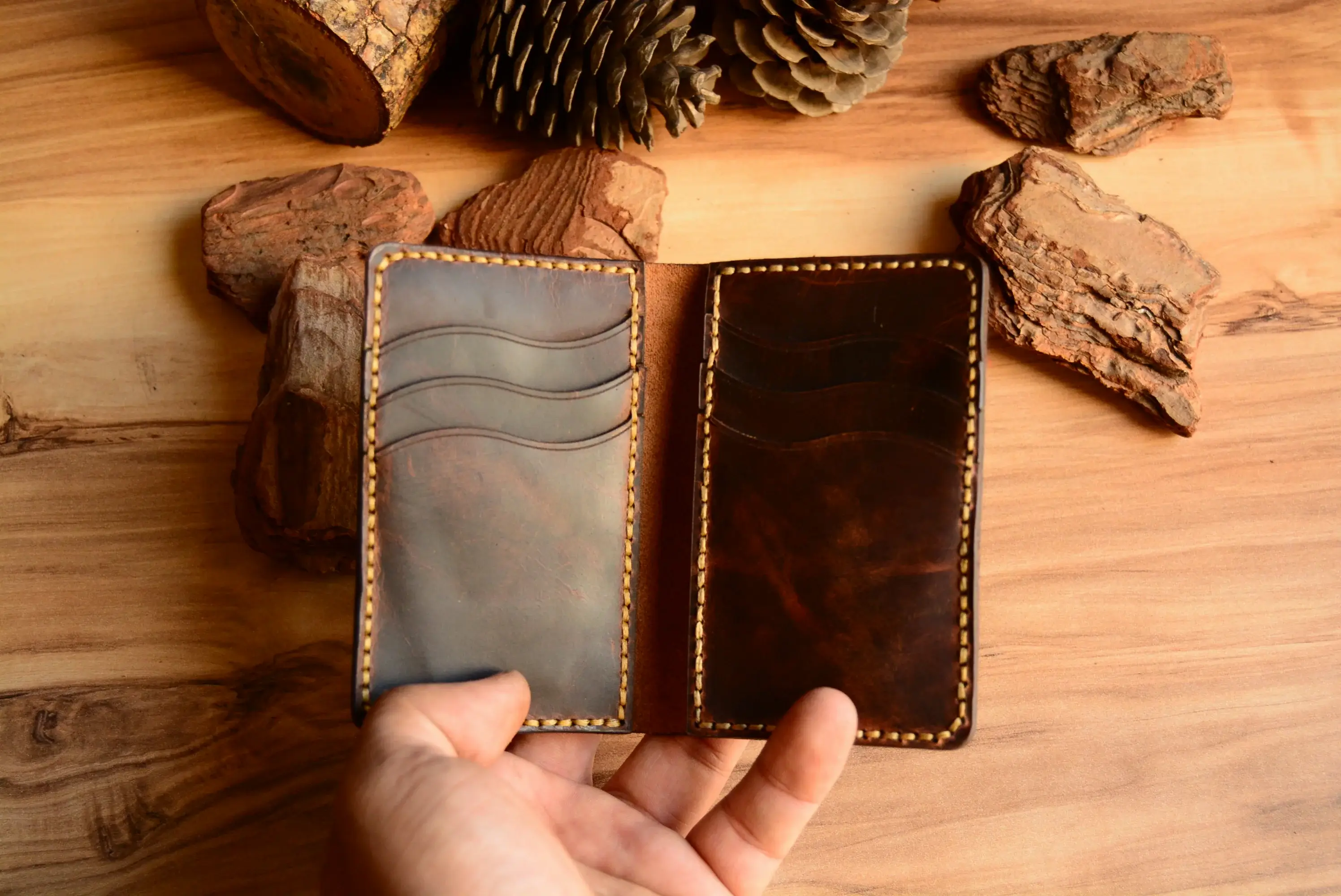 Dikey Kısa Kartlık Hakiki Deri El Yapımı