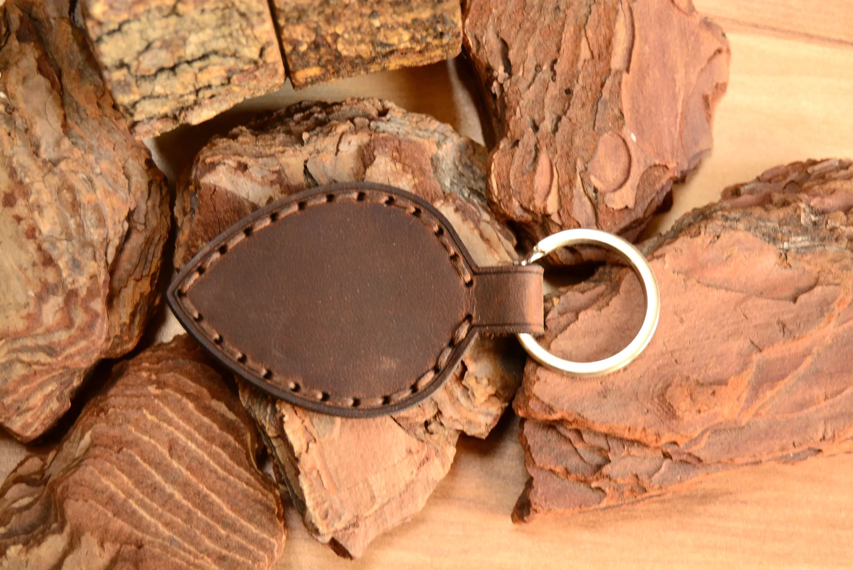 Deri Anahtarlık V-10 Hakiki Deri El Dikişi