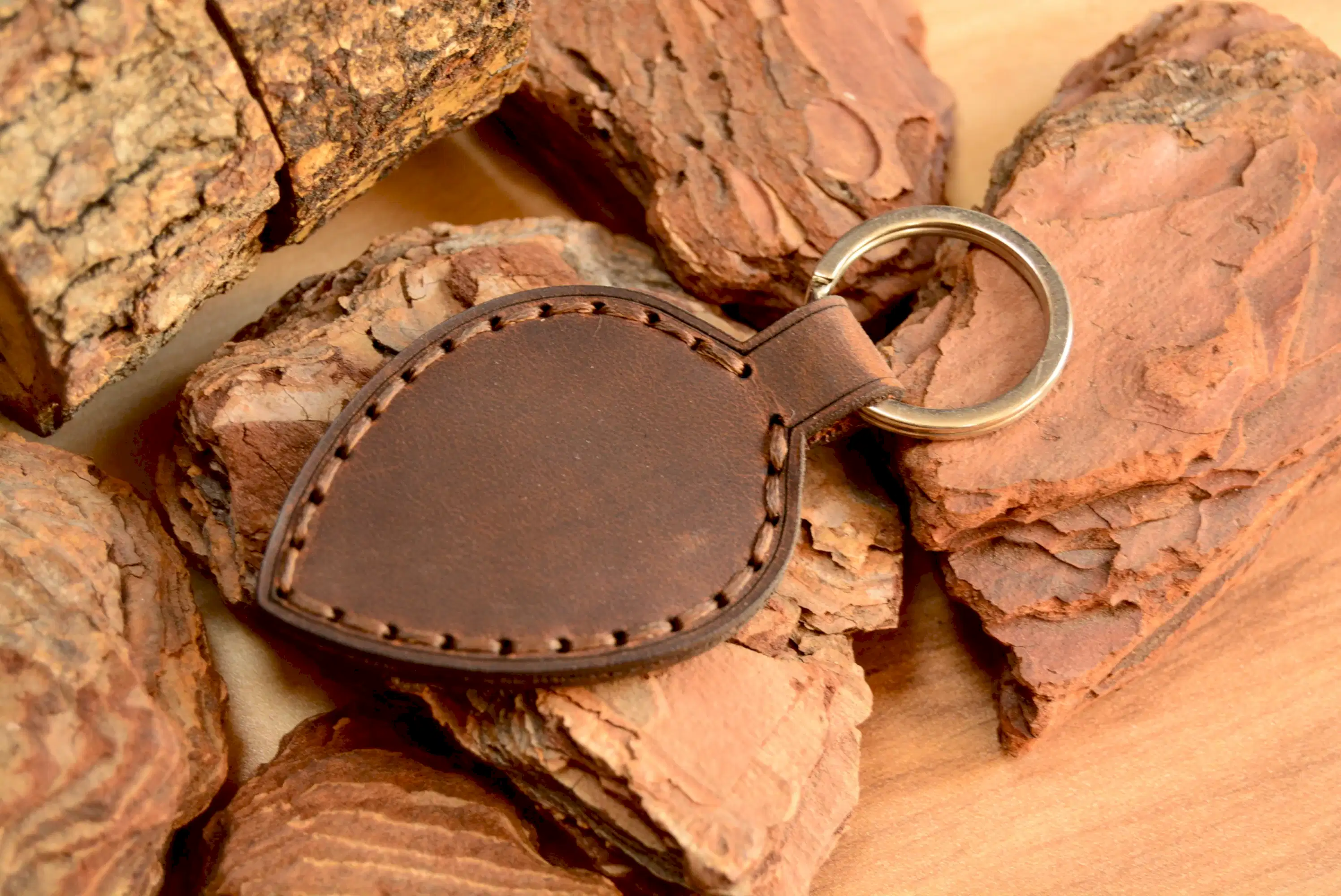 hakiki deri el yapimi deri anahtarlık – v-10 el dikişli