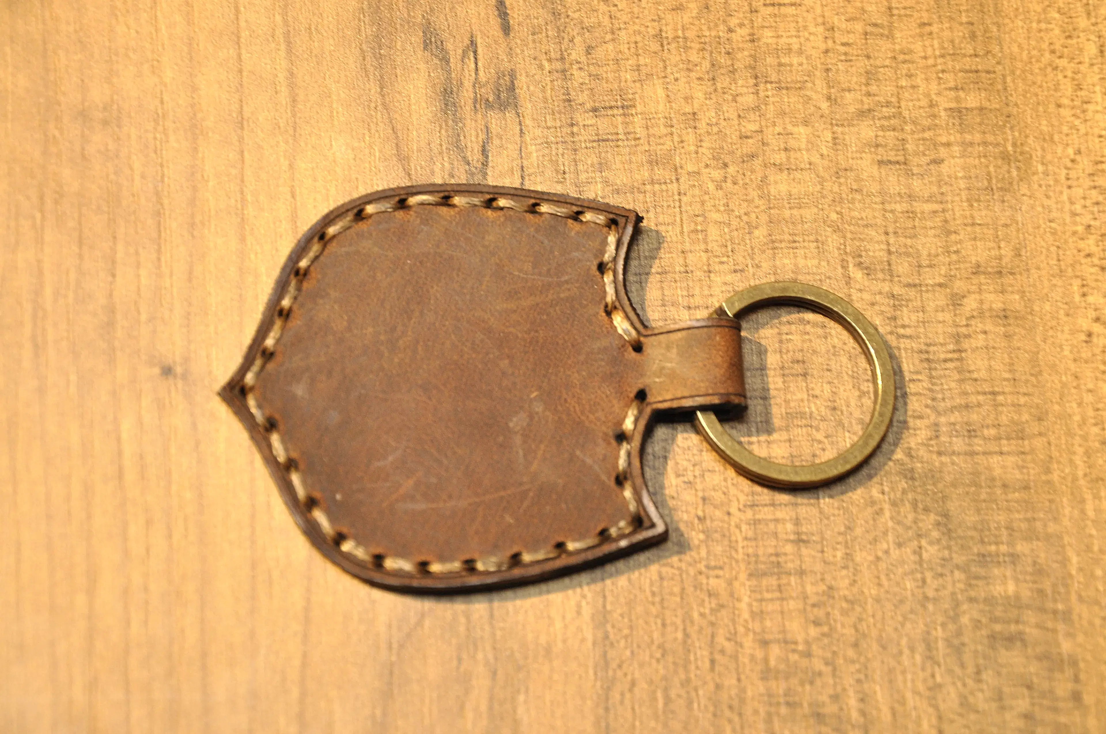 hakiki deri el yapimi deri anahtarlık – v-6 el dikişli