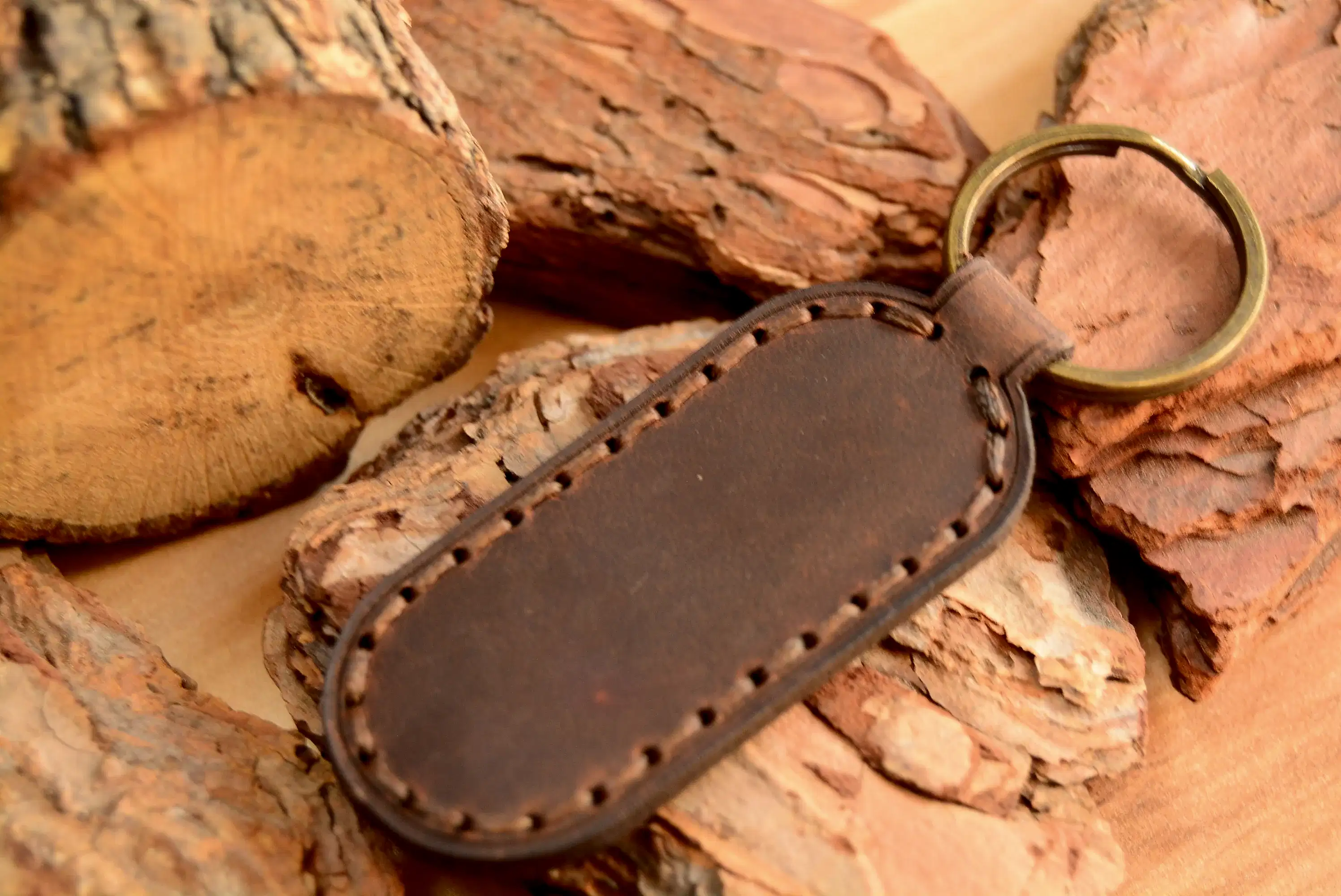 Deri Anahtarlık V-7 Hakiki Deri El Dikişi