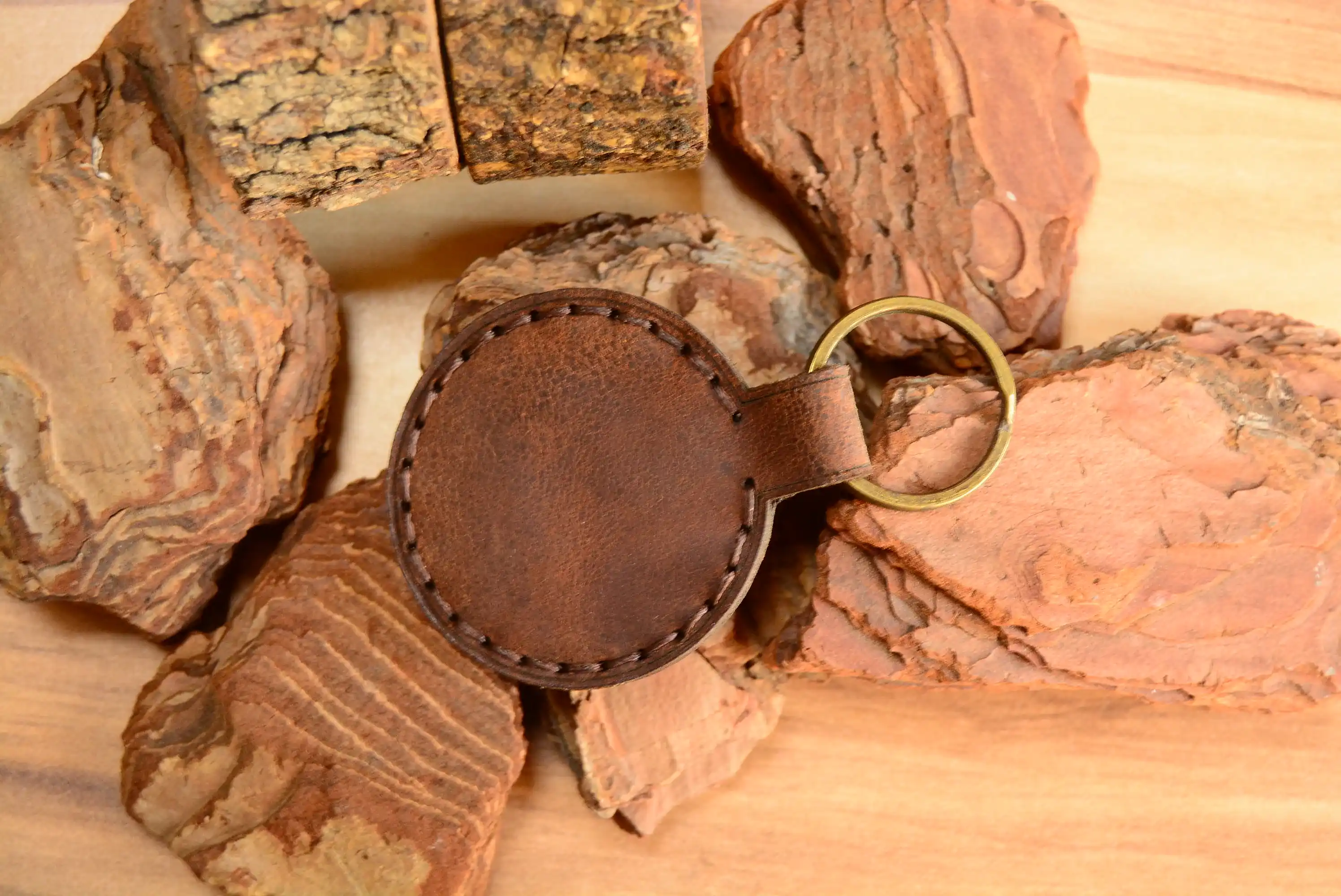 Deri Anahtarlık V-8 Hakiki Deri El Dikişi