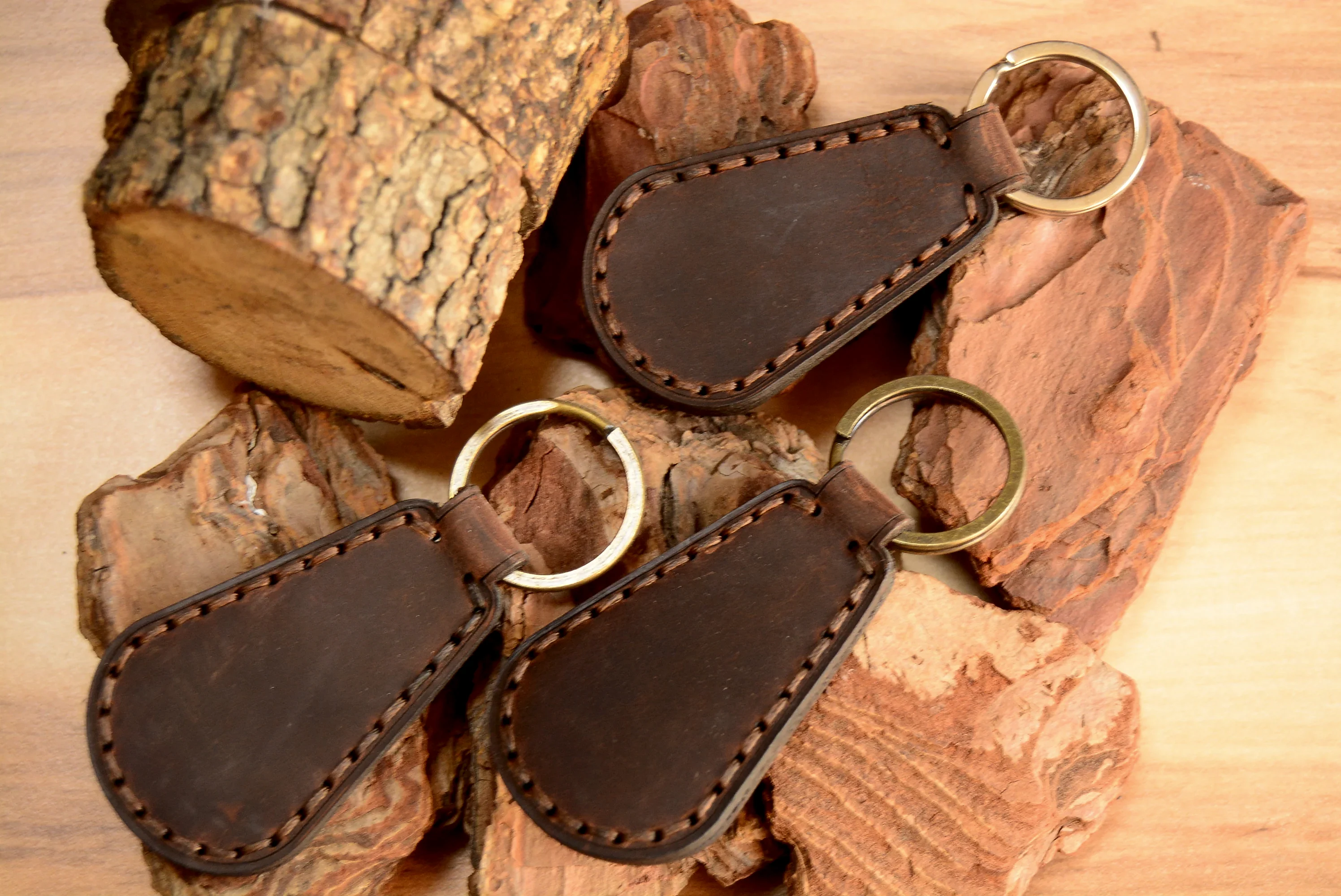 Deri Anahtarlık V-2 Hakiki Deri El Dikişi