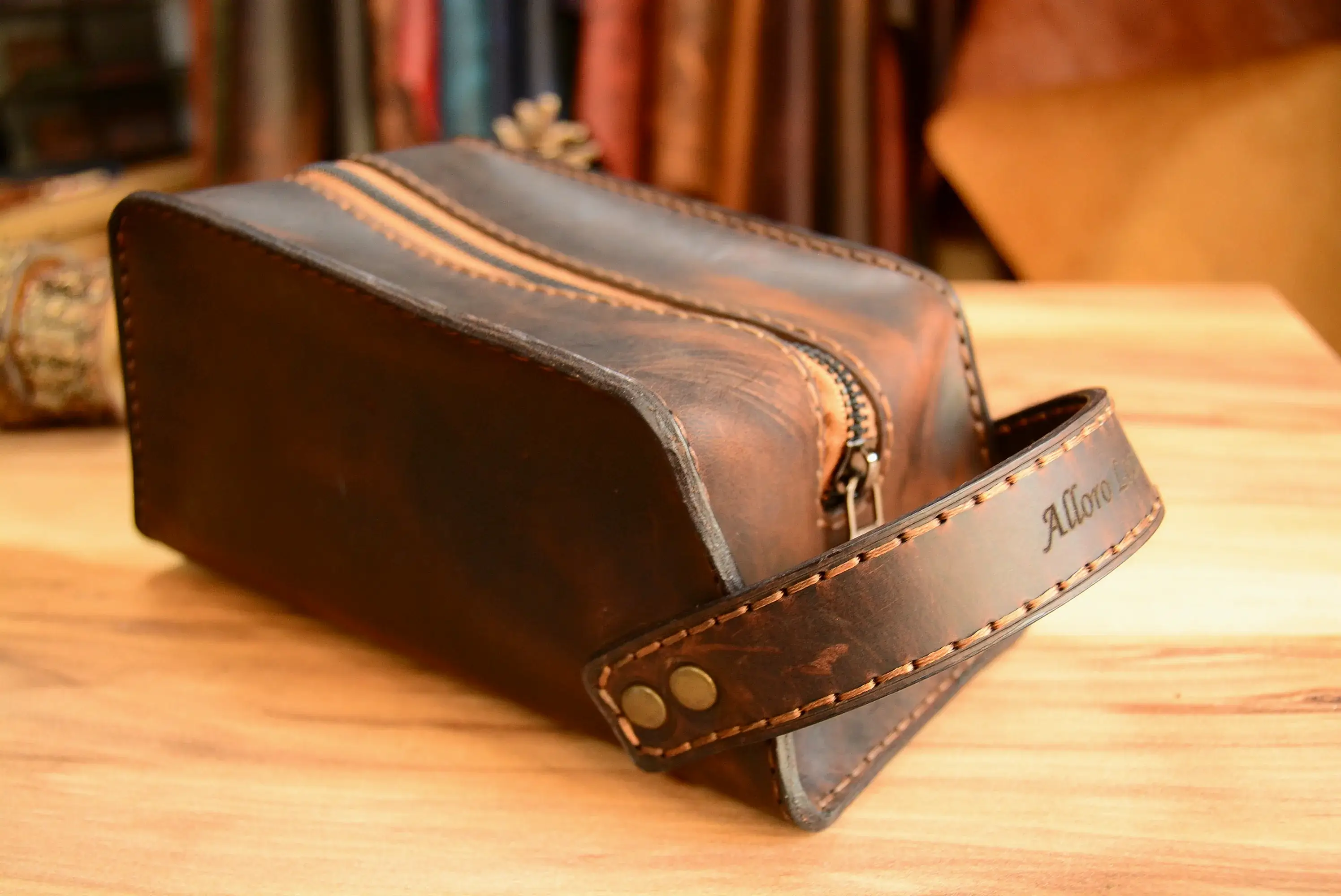 Dopp Kit V-3 Çanta Özel Tasarım Hakiki Deri El Yapımı