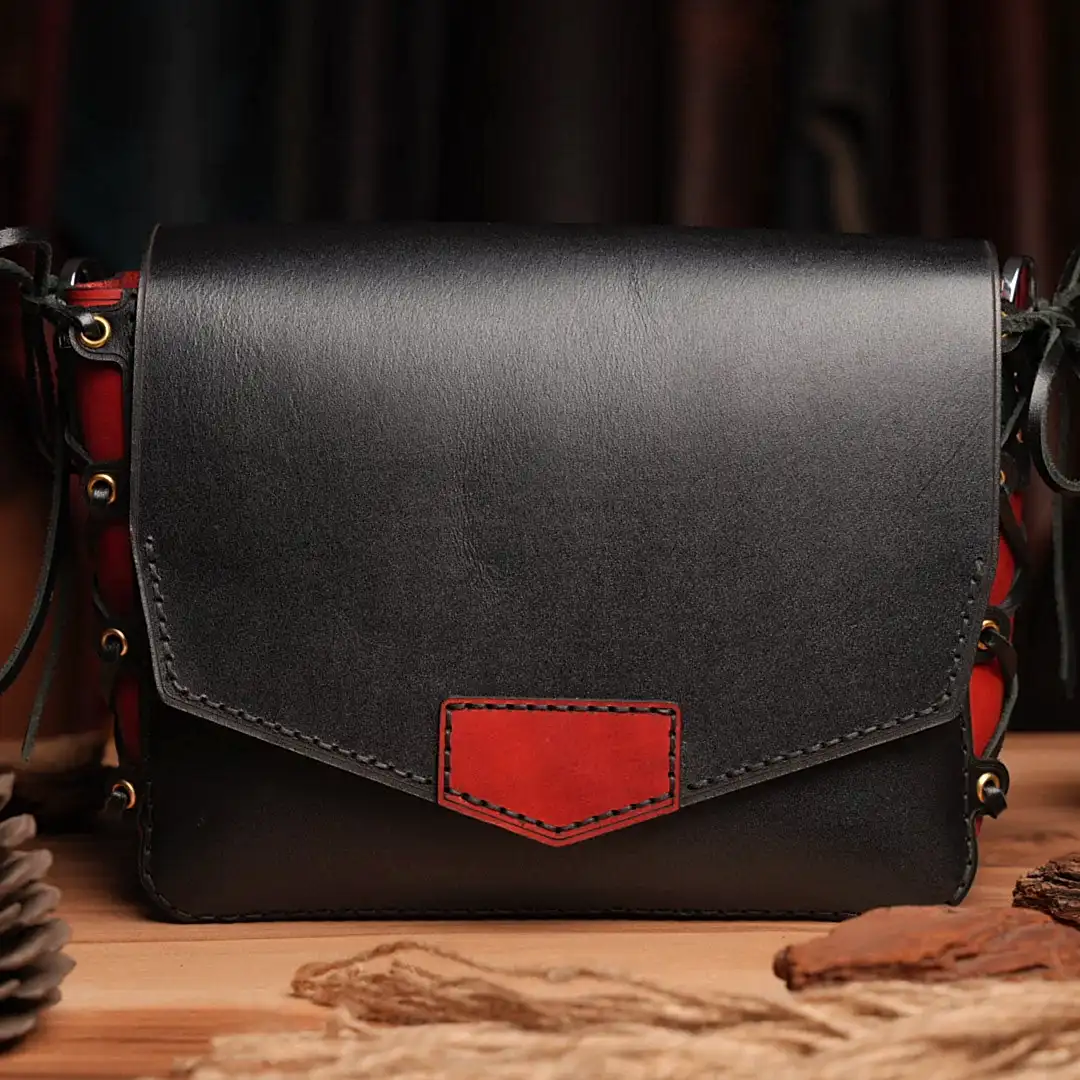 Boleyn Çanta Korse Tasarım Siyah/Kırmızı Hakiki Deri El Yapımı