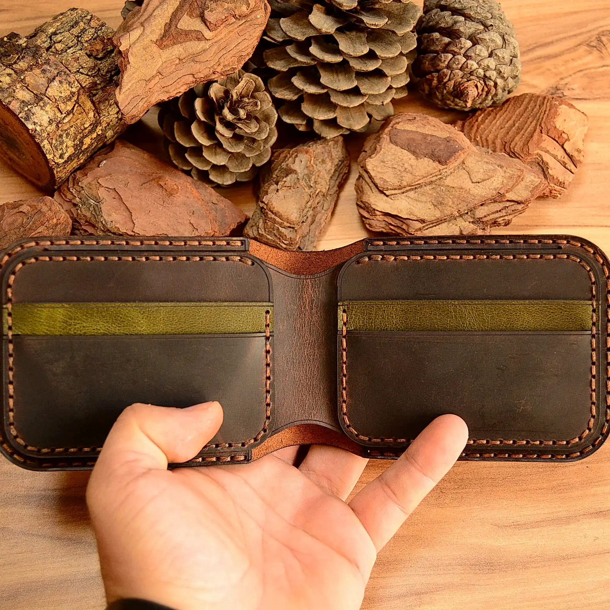 Gladiator Cüzdan Bifold Çıtçıtlı Tasarım Hakiki Deri El Yapımı