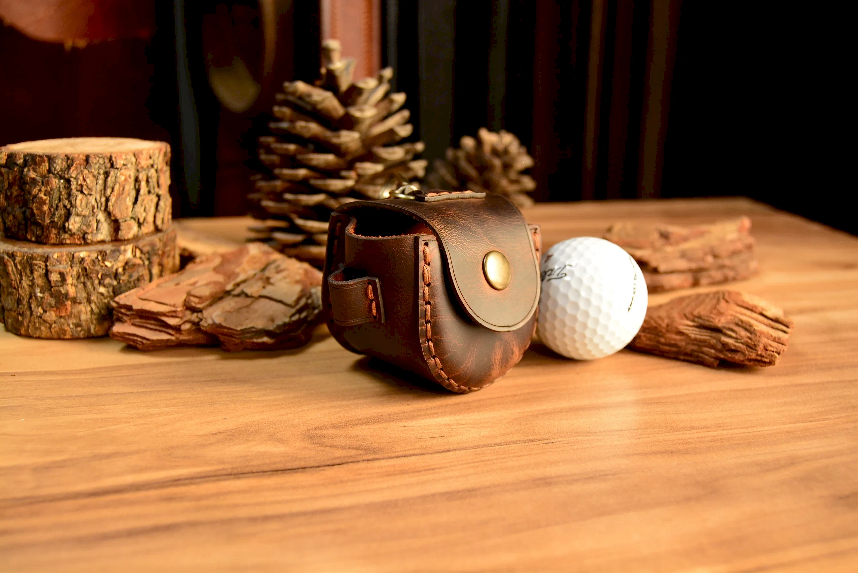 Deri Golf Topu Kılıfı Hakiki Deri El Yapımı Tee Bölmeli