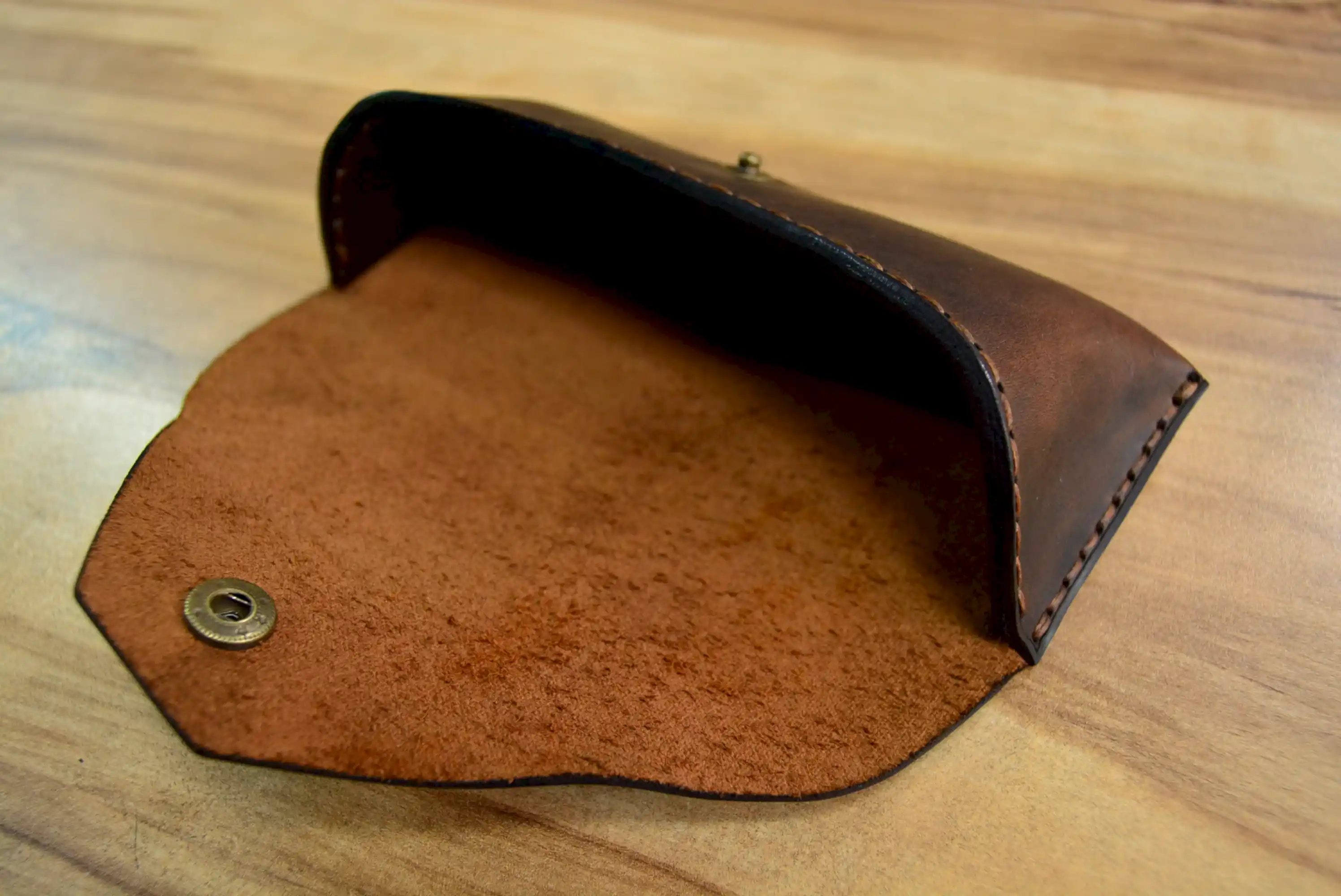 Gözlük Kılıfı V-3 El Yapımı Hakiki Deri Çıtçıtlı