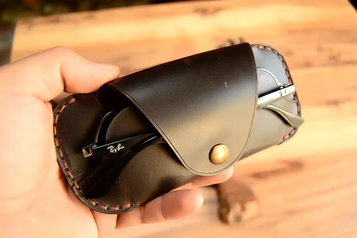 Gözlük Kılıfı V-5 El Yapımı Hakiki Deri Çıtçıtlı