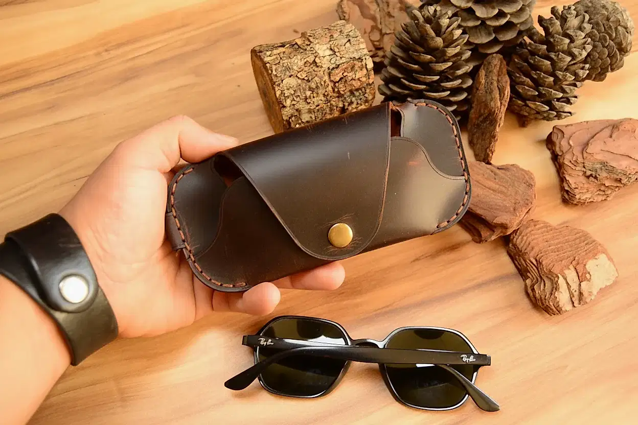 Gözlük Kılıfı V-5 El Yapımı Hakiki Deri Çıtçıtlı