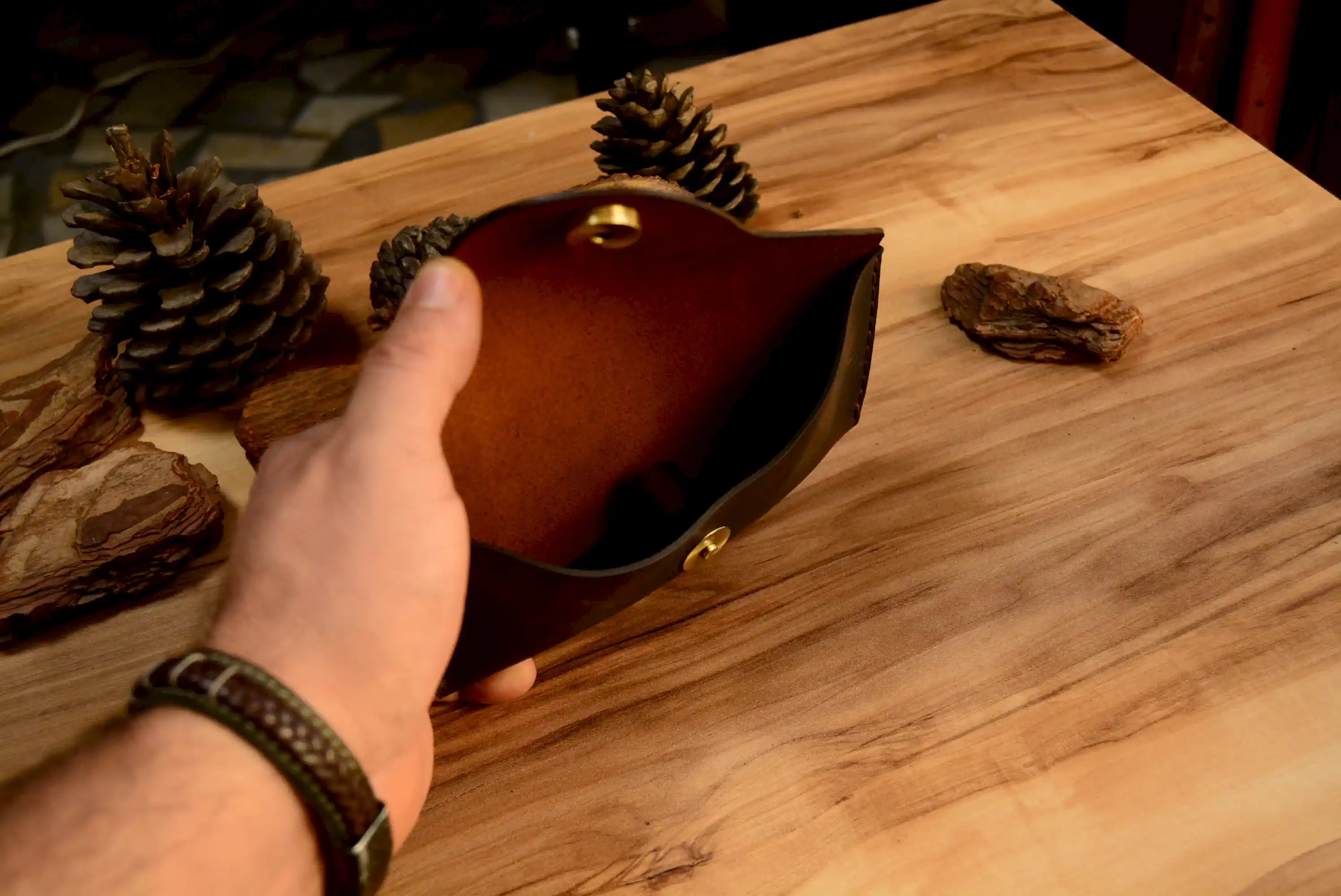 Gözlük Kılıfı V-6 El Yapımı Hakiki Deri Mıknatıslı