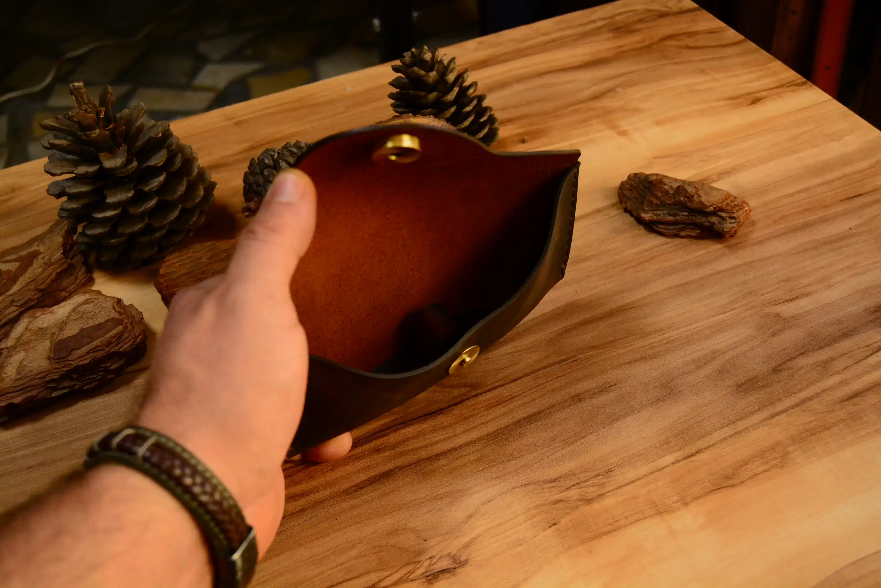 Gözlük Kılıfı V-6 El Yapımı Hakiki Deri Mıknatıslı