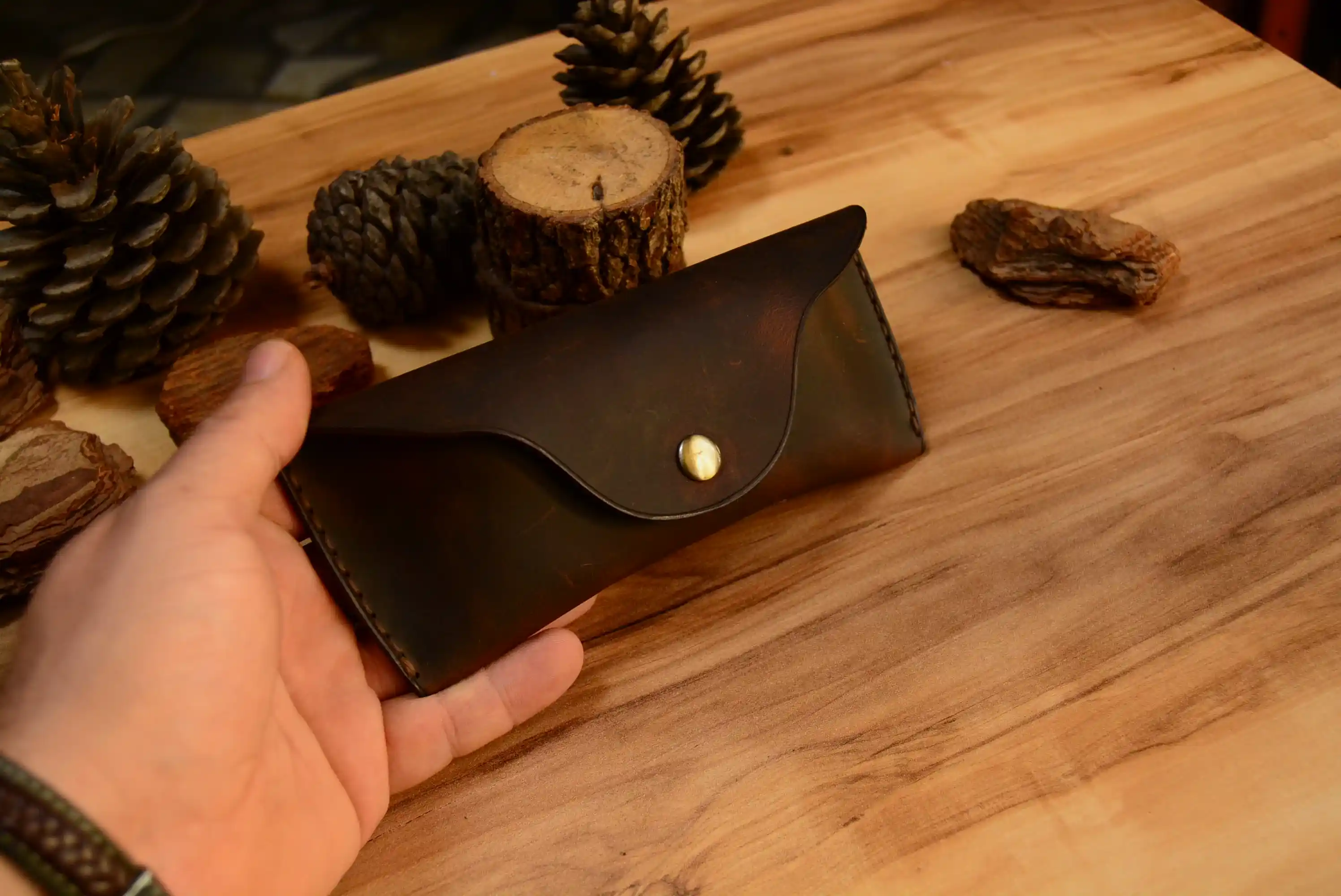 Gözlük Kılıfı V-6 El Yapımı Hakiki Deri Mıknatıslı