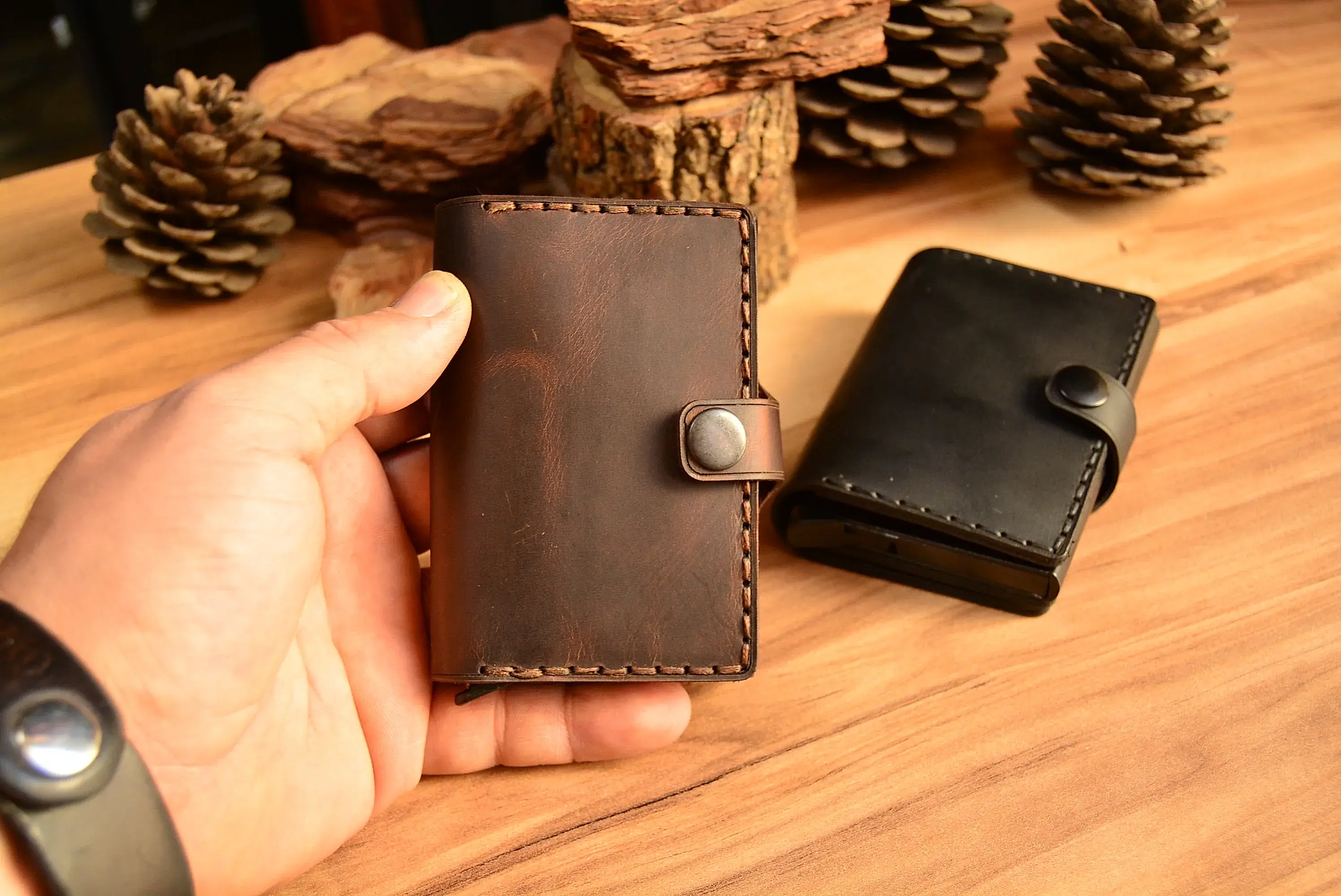 Hydra Mekanizmalı Kartlık Hakiki Deri El Yapımı