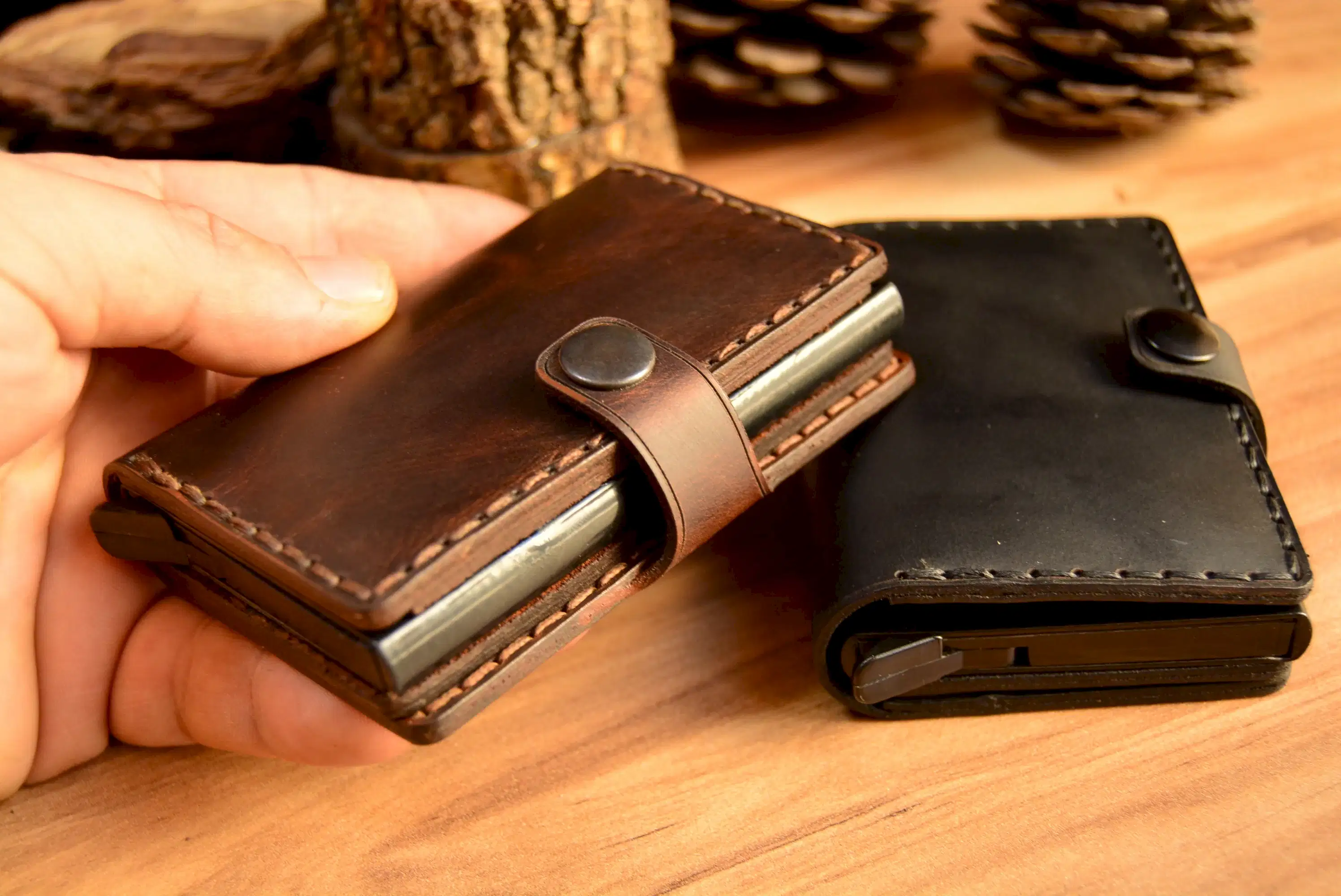 Hydra Mekanizmalı Kartlık Hakiki Deri El Yapımı