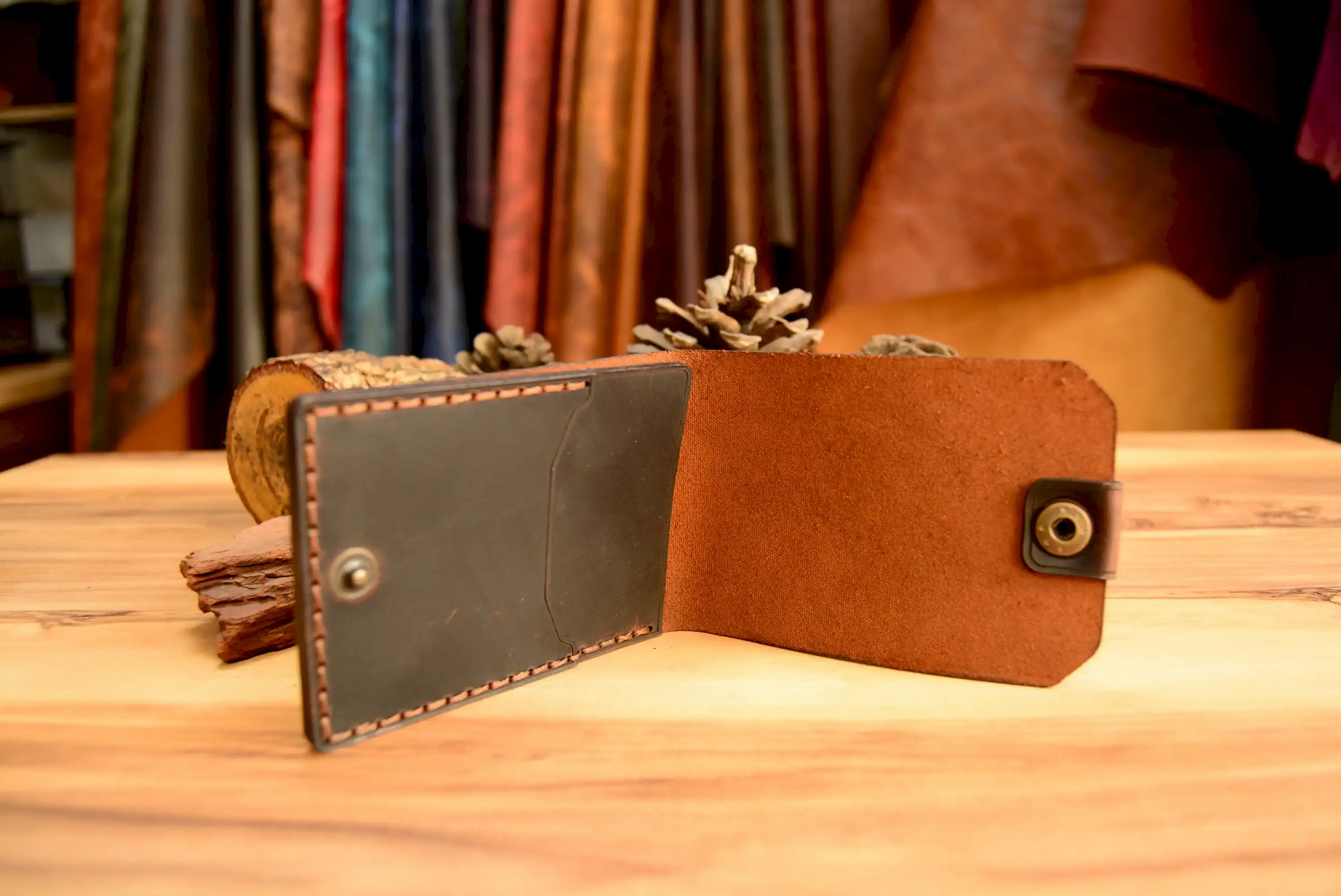 İksion Kartlık Kompakt Tasarım Hakiki Deri El Yapımı