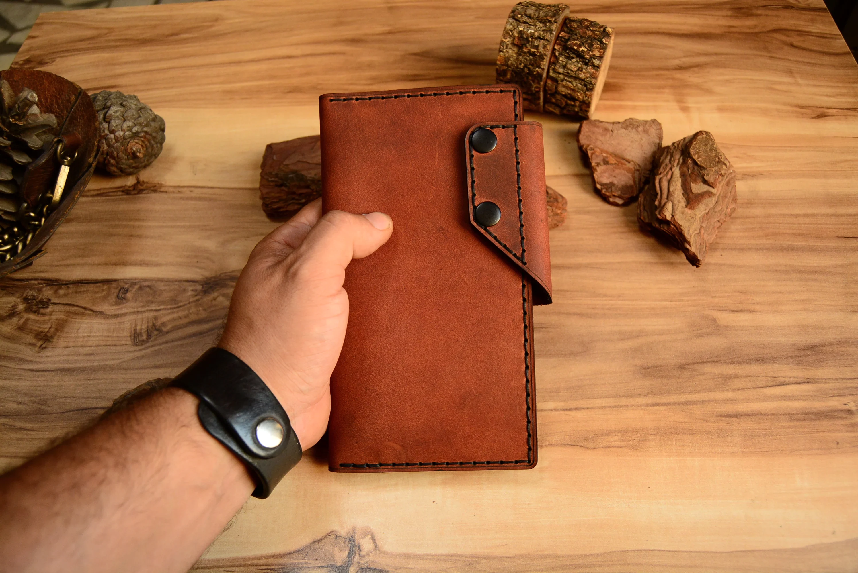 İperion Kapaklı Uzun Cüzdan Hakiki Deri El Yapımı