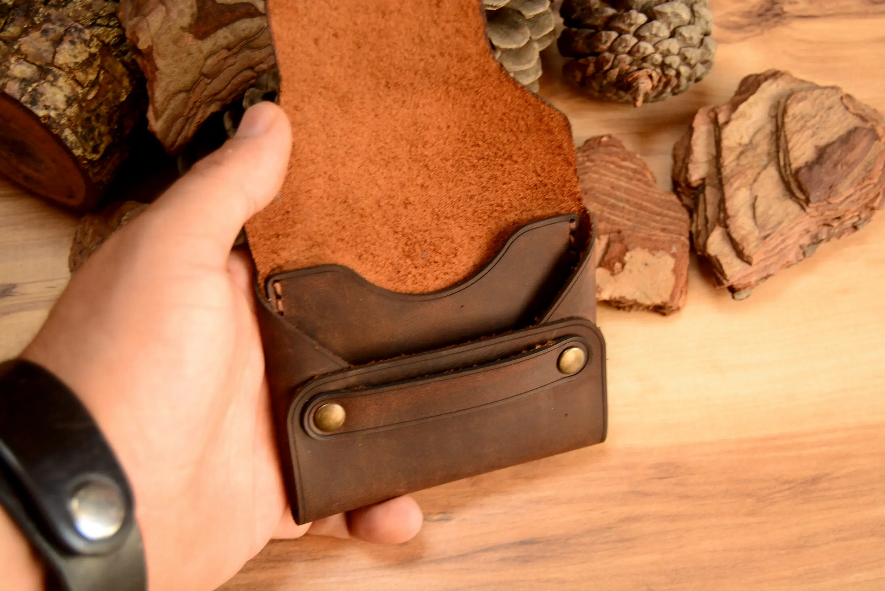 İsis Kartlık Kapaklı Tasarım Hakiki Deri El Yapımı