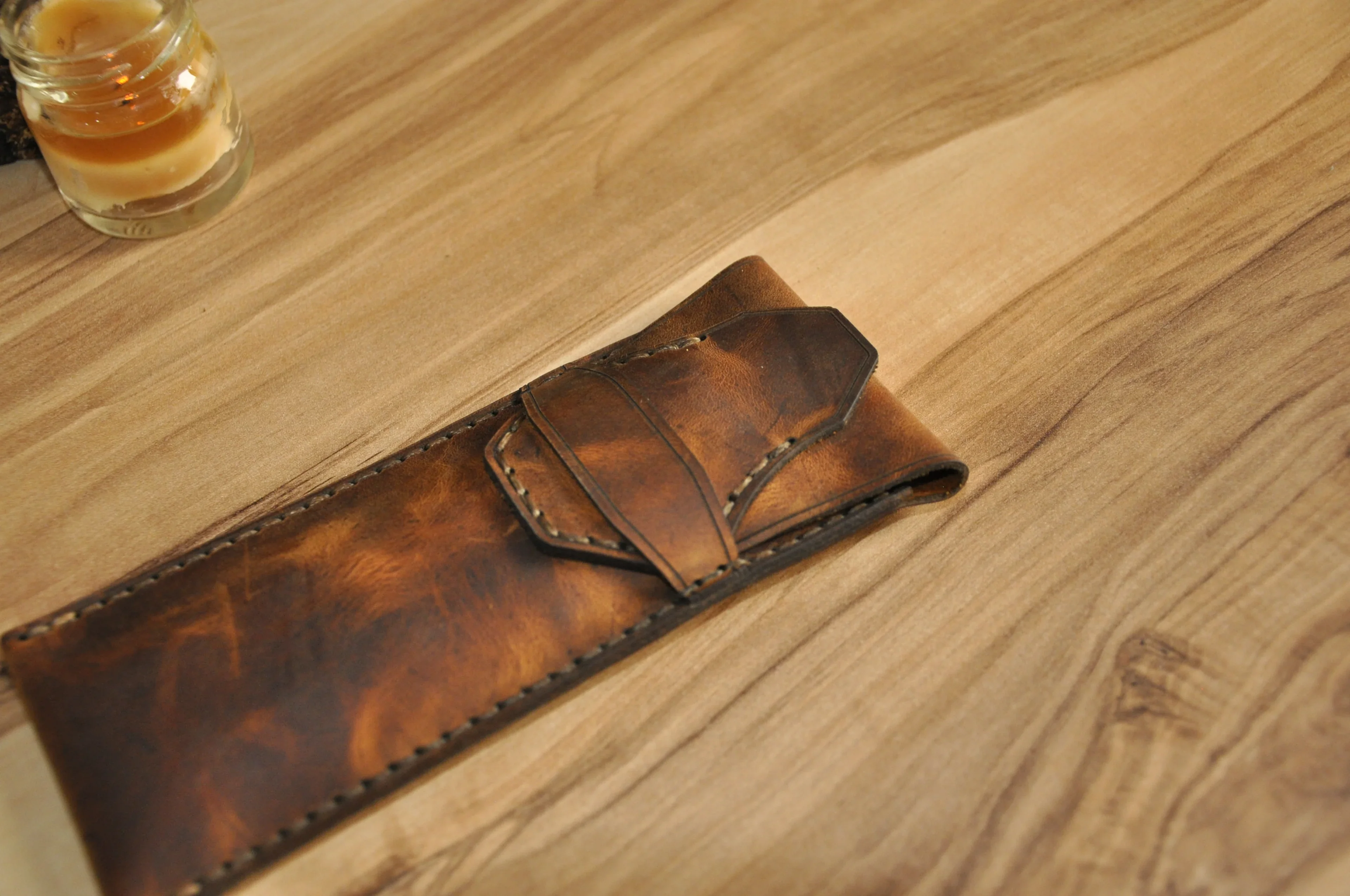 Deri Kalemlik V-2 Hakiki El Dikişi Kompakt 3-4 Kalem