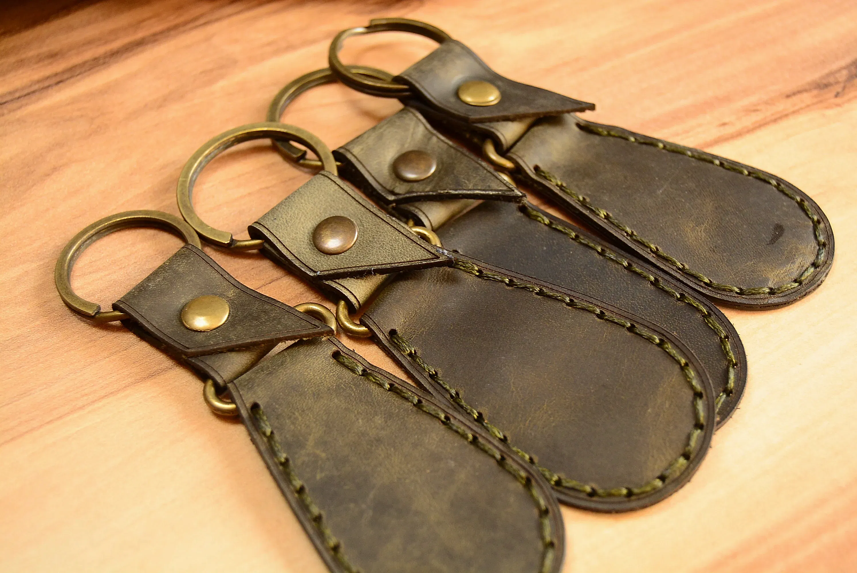 Klasik Deri Anahtarlık Hakiki Deri El Dikişi