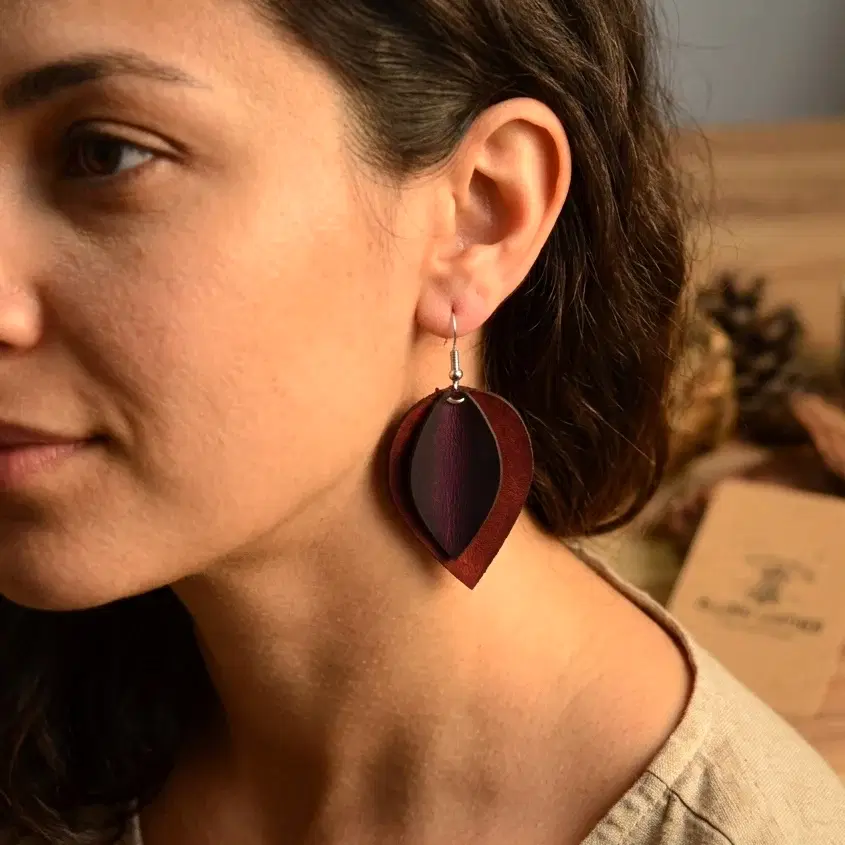 hakiki deri el yapimi küpe v-1 deri