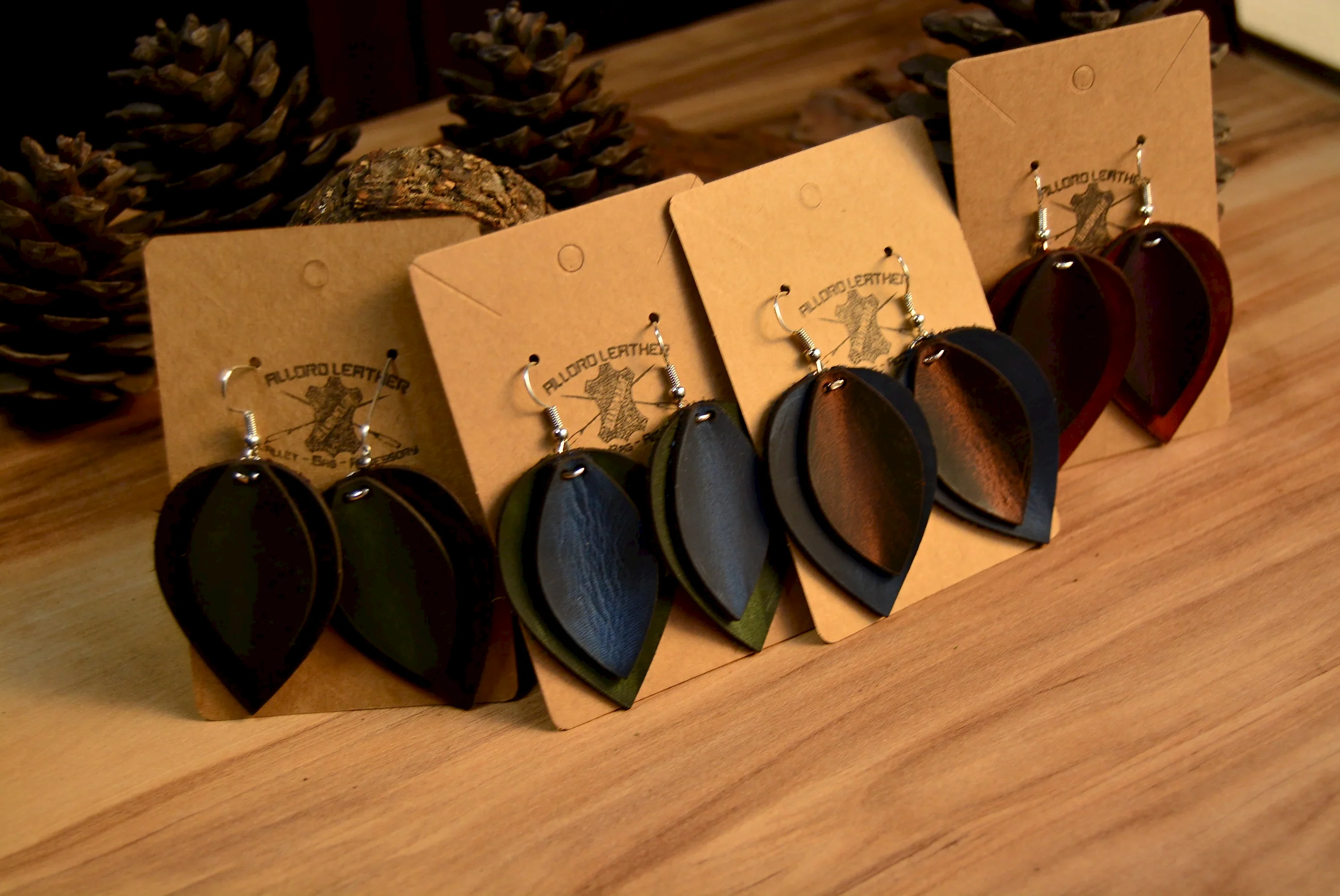 Hakiki Deri Küpe V-1 El Yapımı Katmanlı