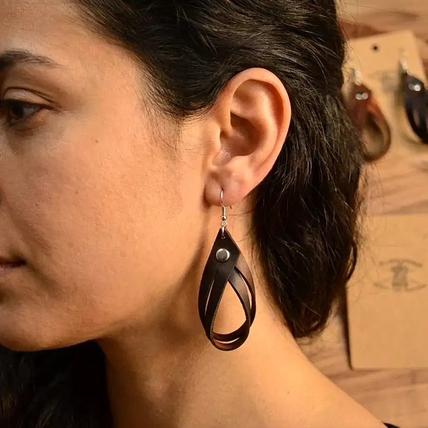 hakiki deri el yapimi küpe v-2 deri