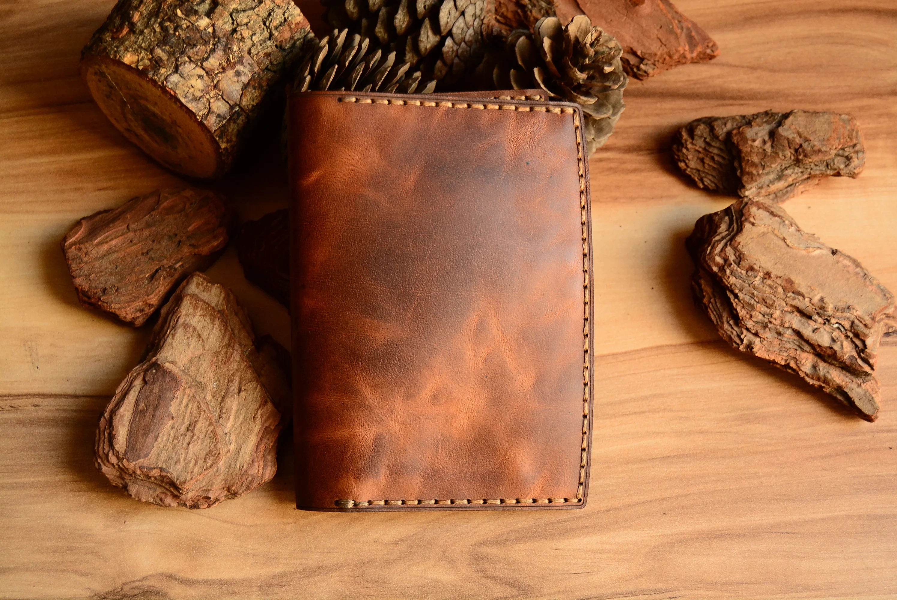 Leto Travel V-1 Pasaport Cüzdanı Hakiki Deri El Yapımı