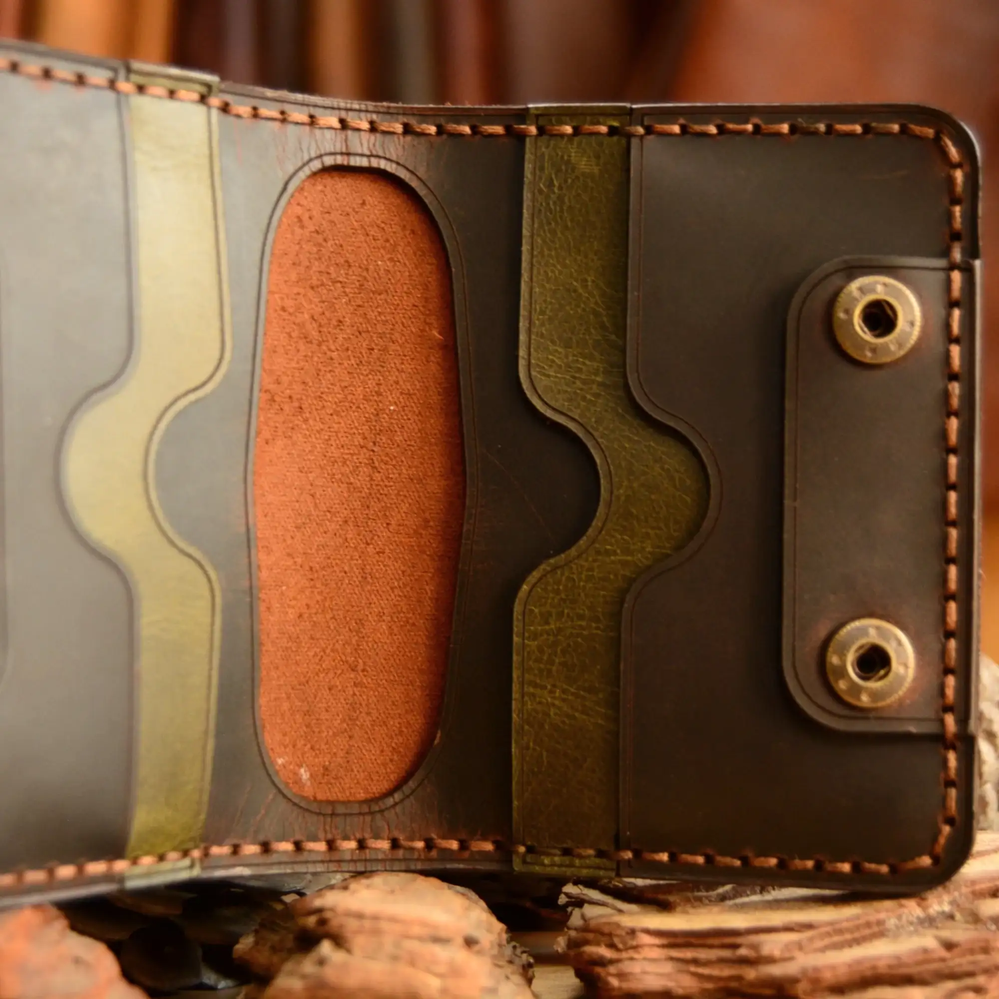 Luna Cüzdan Bifold Çıtçıtlı Tasarım Hakiki Deri El Yapımı