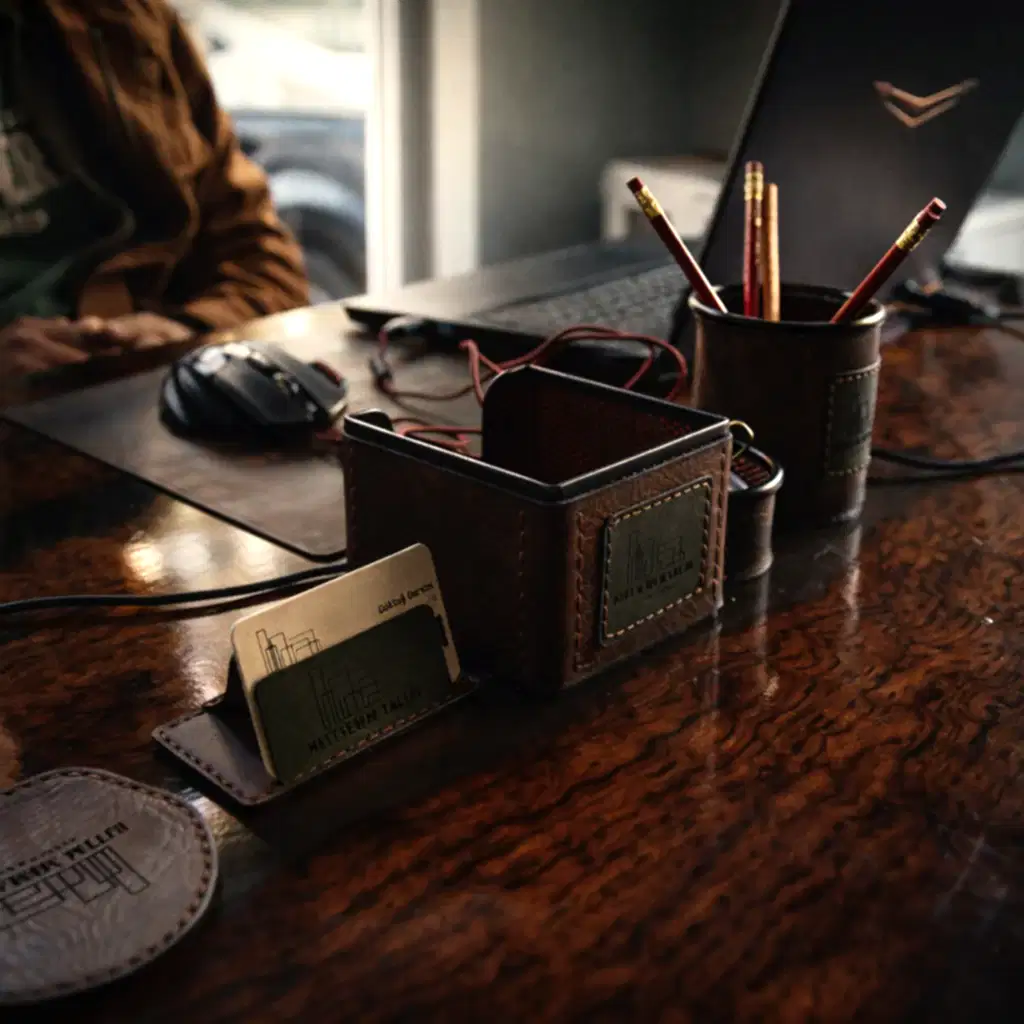 hakiki deri el yapimi hakiki deri ofis masa seti – 7 parça premium masa üstü organizer (30x70 cm mat dahil)