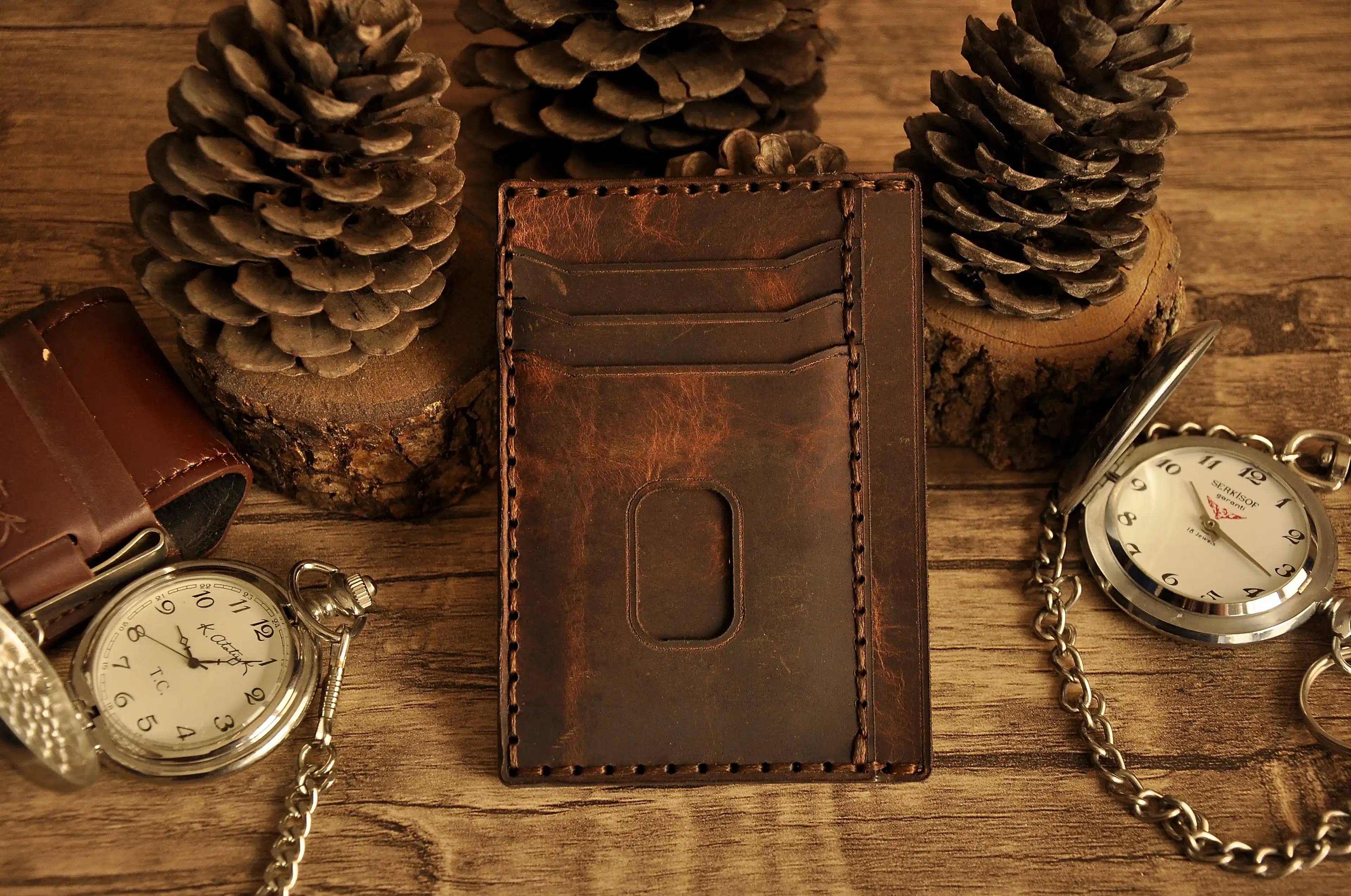 Megalo Kartlık Çok Bölmeli Tasarım Hakiki Deri El Yapımı