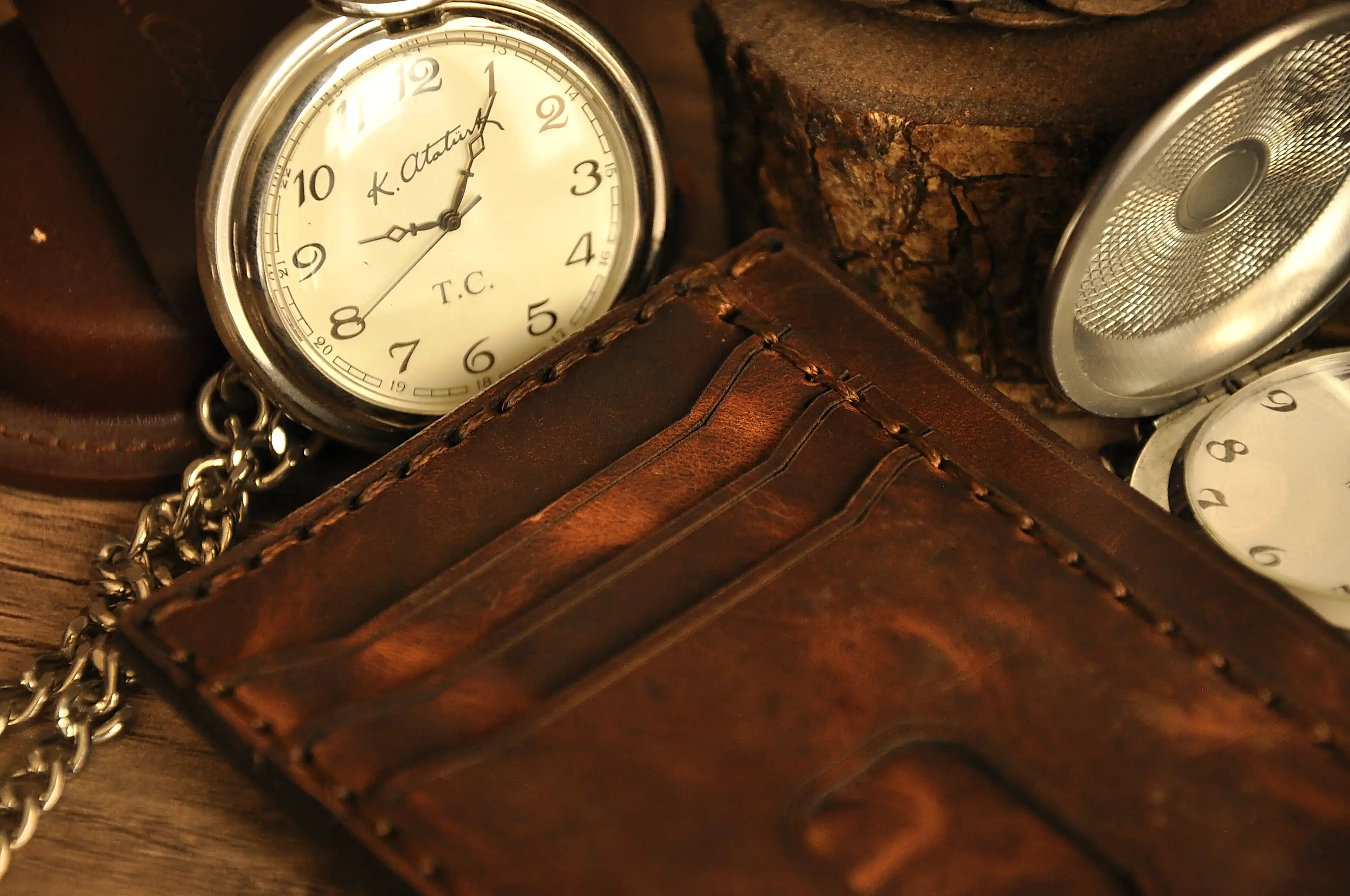 Megalo Kartlık Çok Bölmeli Tasarım Hakiki Deri El Yapımı