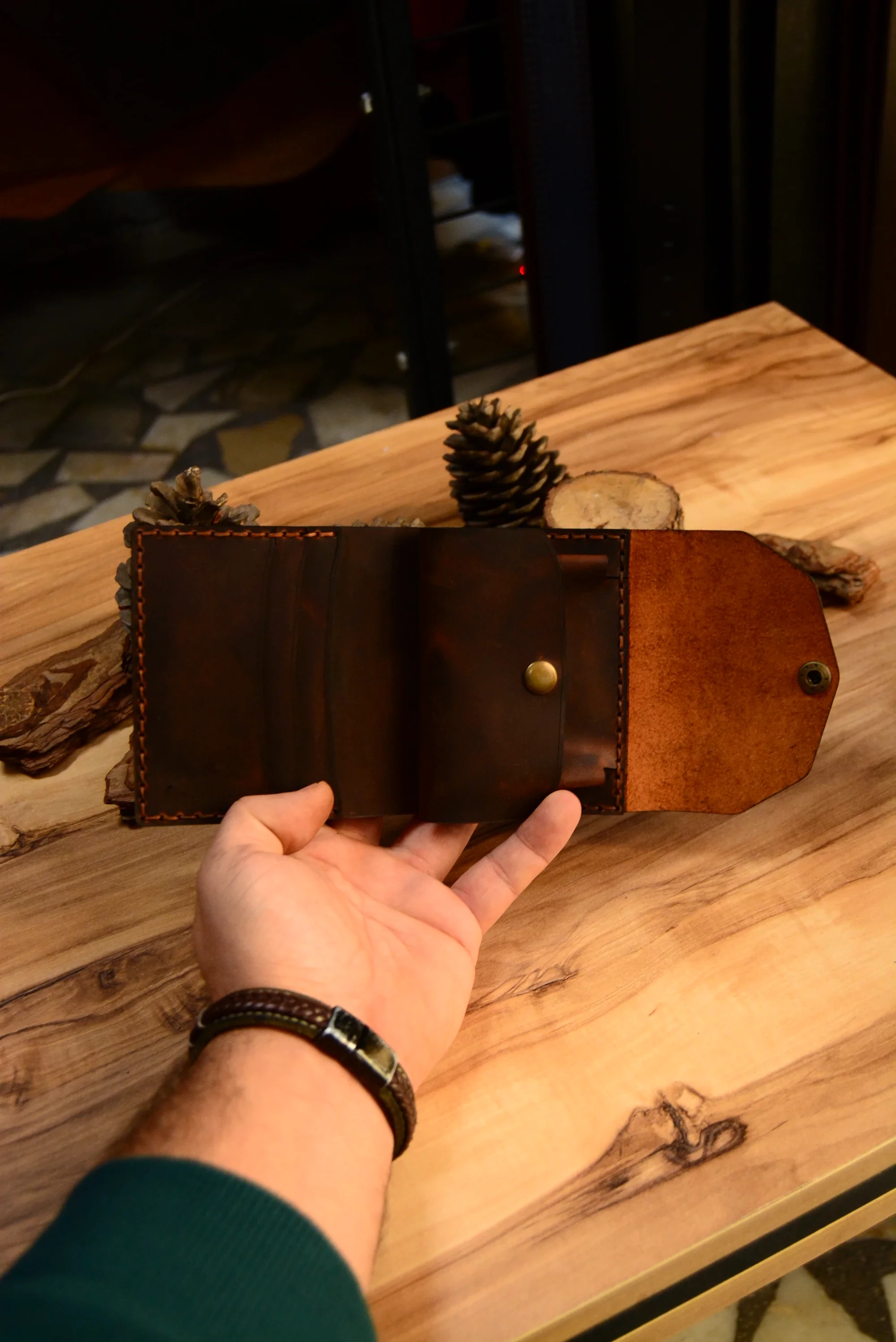 Pandora V-1 Cüzdan Çıtçıtlı Tasarım Hakiki Deri El Yapımı