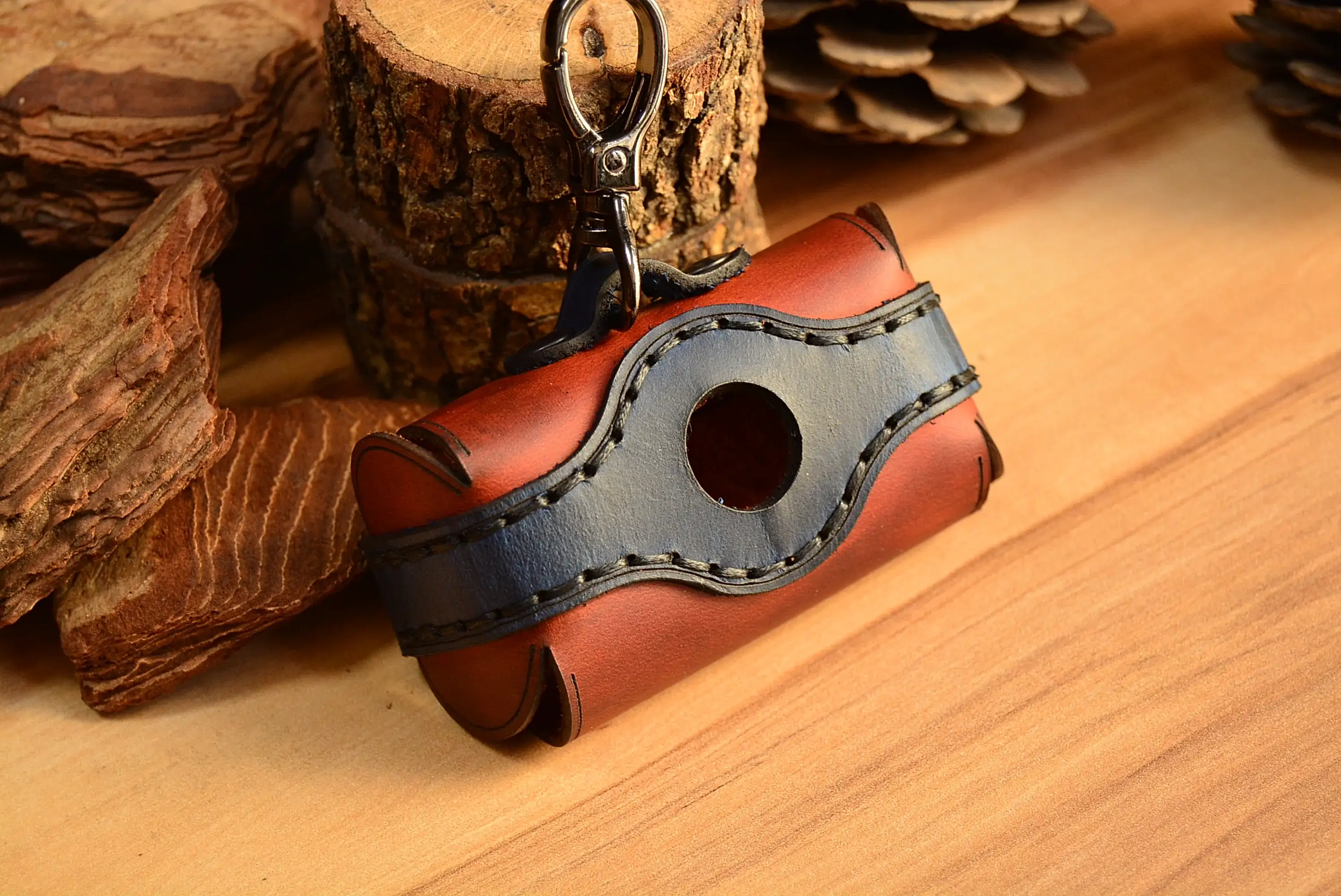 Deri Köpek Poşet Taşıyıcı Hakiki Deri El Yapımı Kancalı