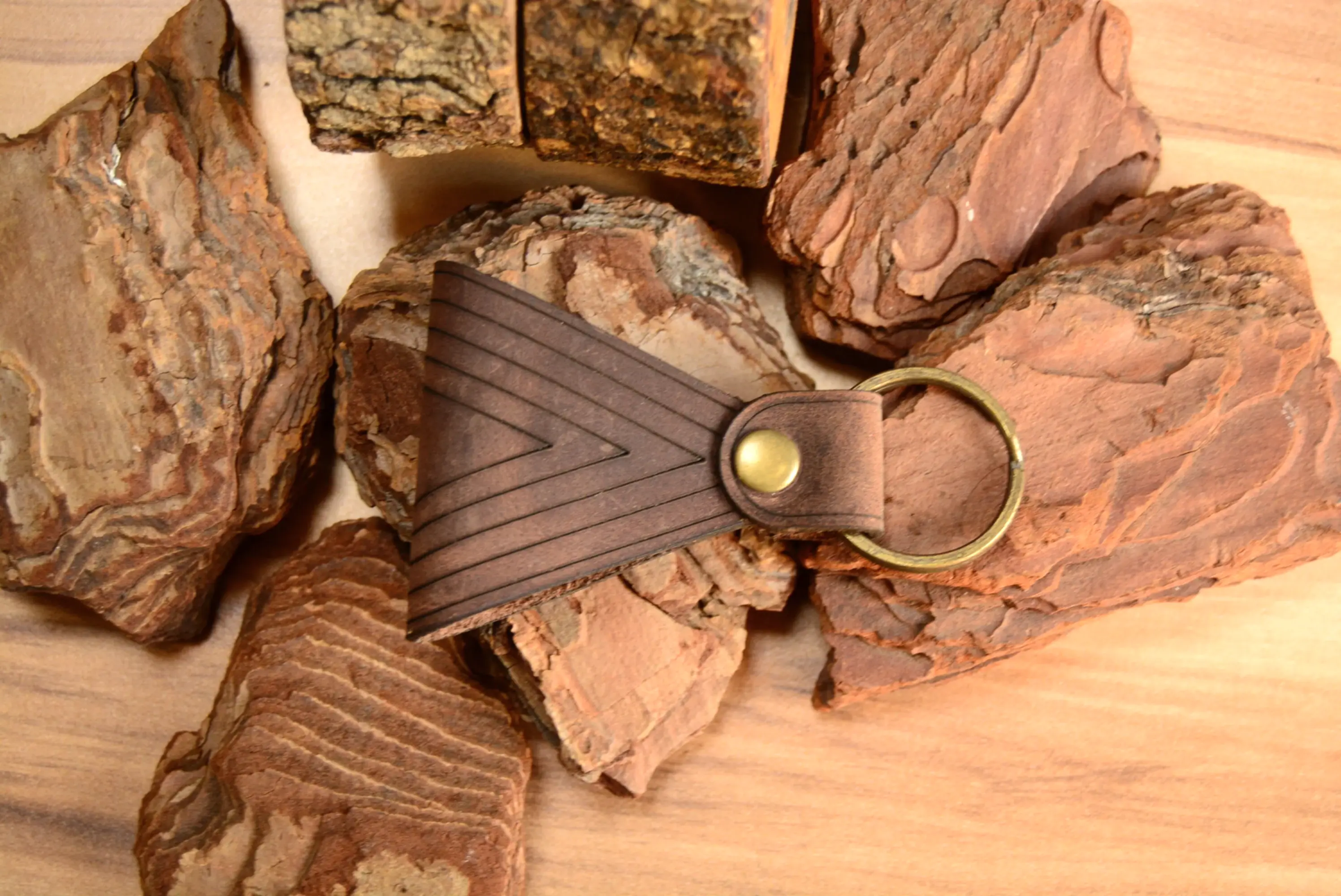 Prisma Deri Anahtarlık Hakiki Deri El Yapımı