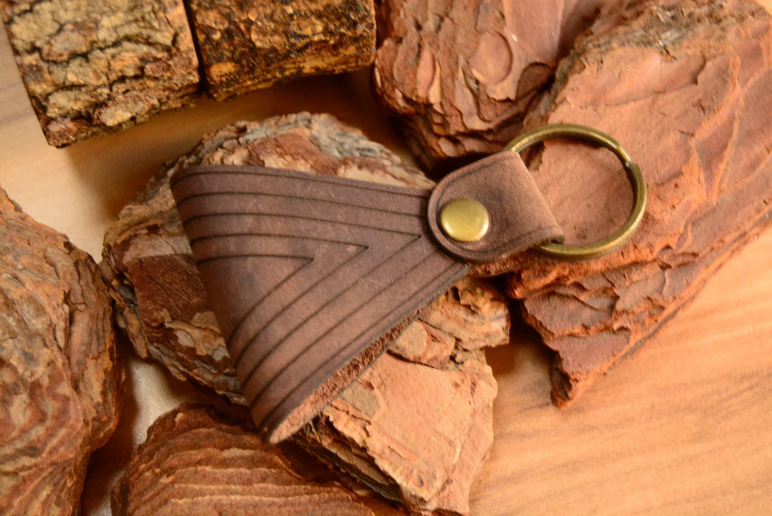 Prisma Deri Anahtarlık Hakiki Deri El Yapımı