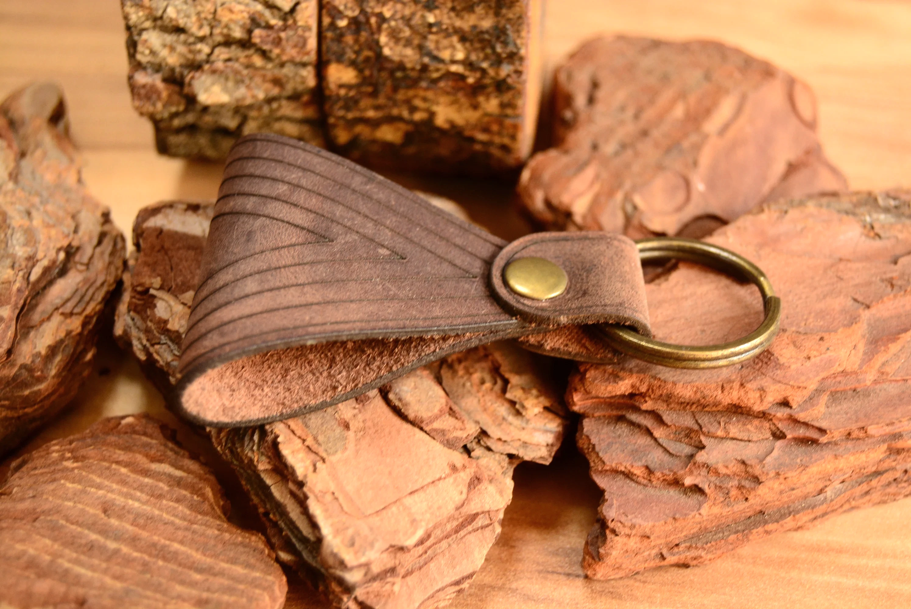 Prisma Deri Anahtarlık Hakiki Deri El Yapımı