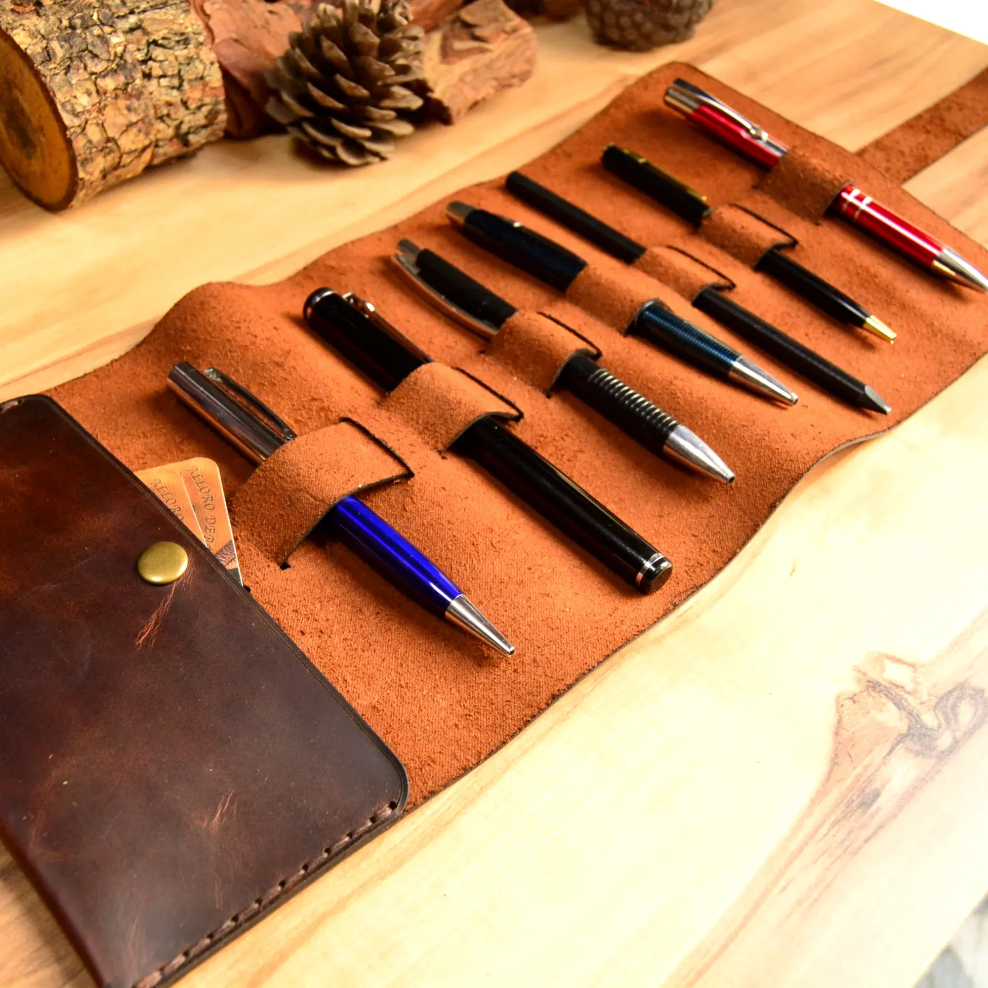 Hakiki Deri Rulo Kalemlik 7 Bölmeli El Dikişi Çıtçıtlı