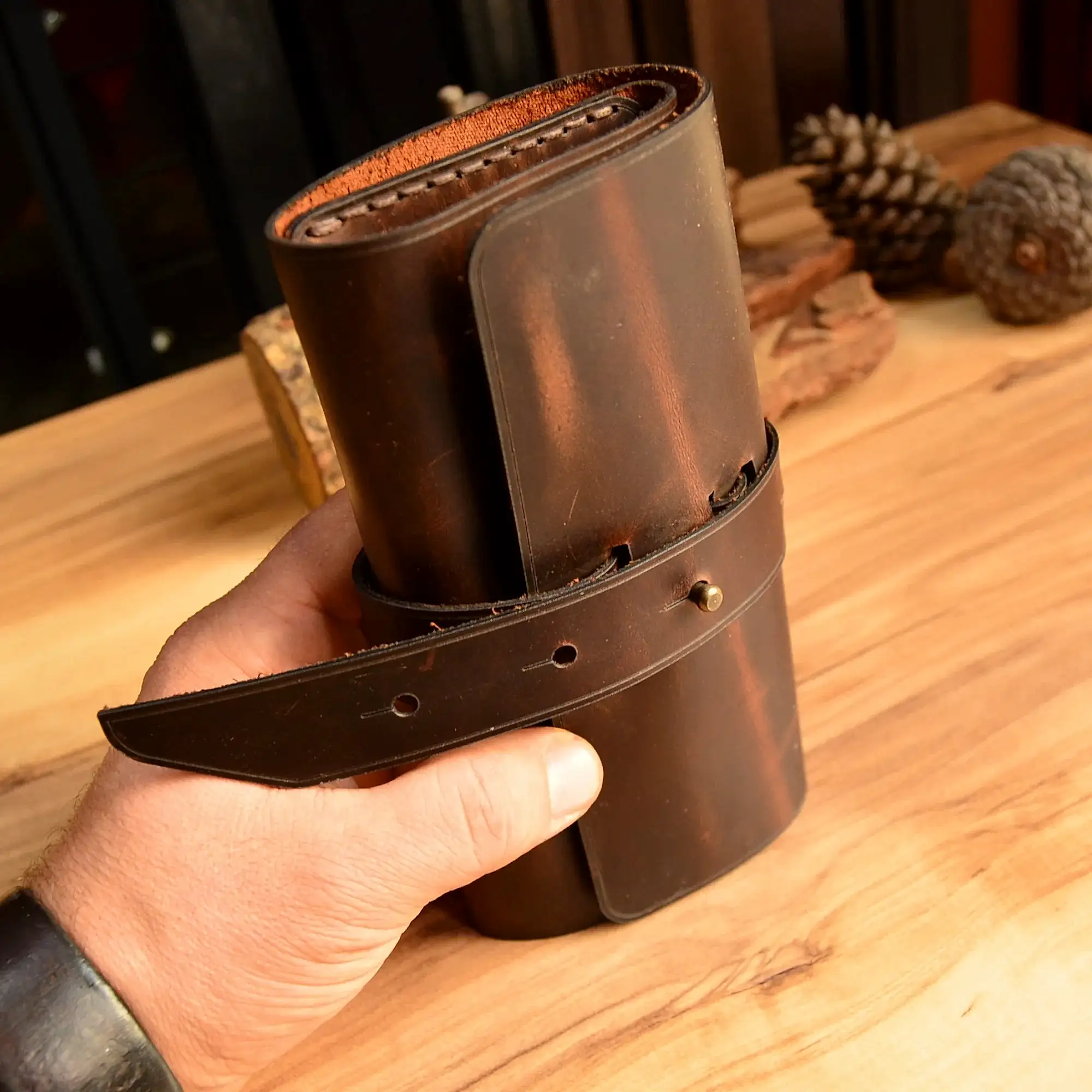 Hakiki Deri Rulo Kalemlik 7 Bölmeli El Dikişi Çıtçıtlı