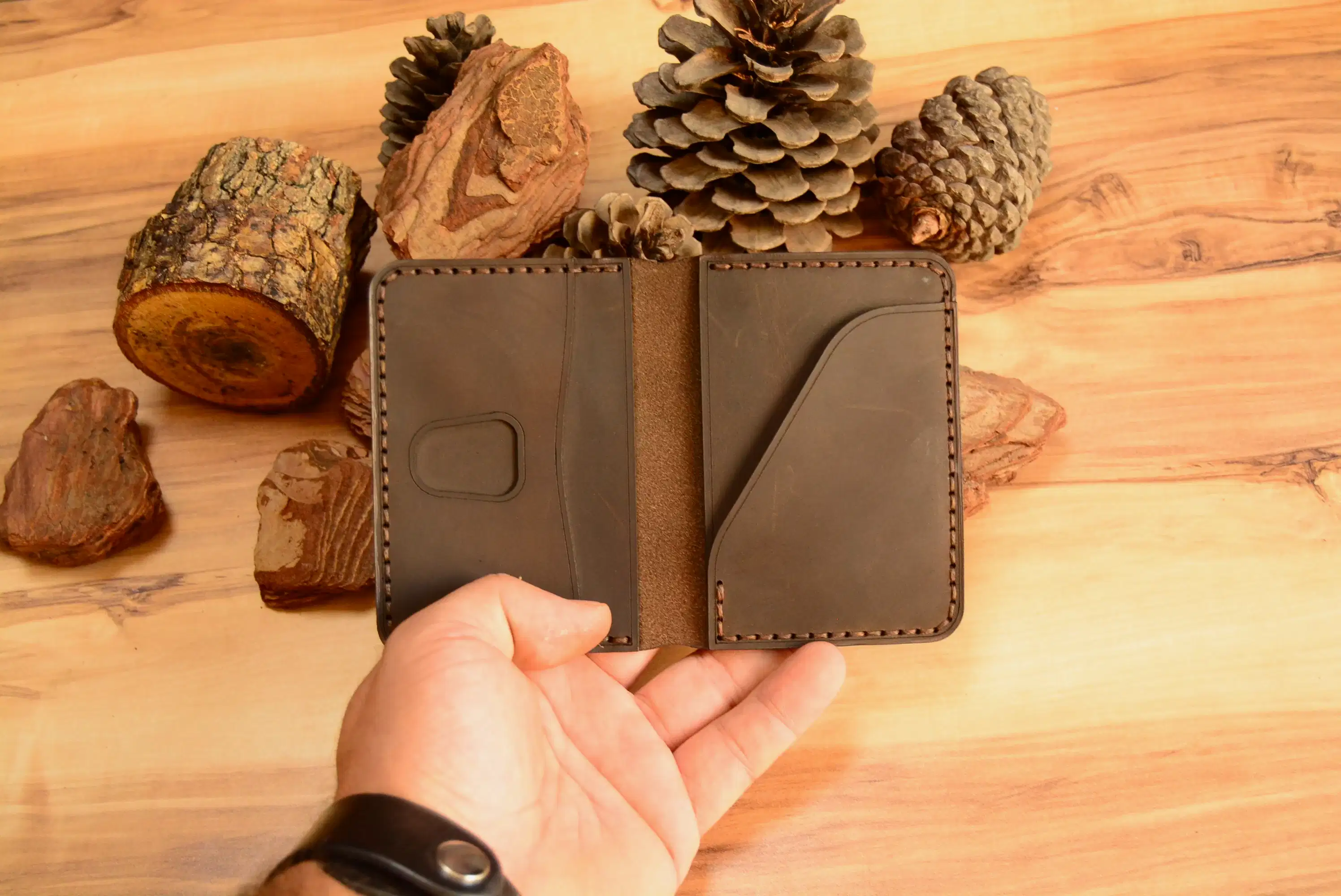 Semele Kartlık Bifold Tasarım Hakiki Deri El Yapımı